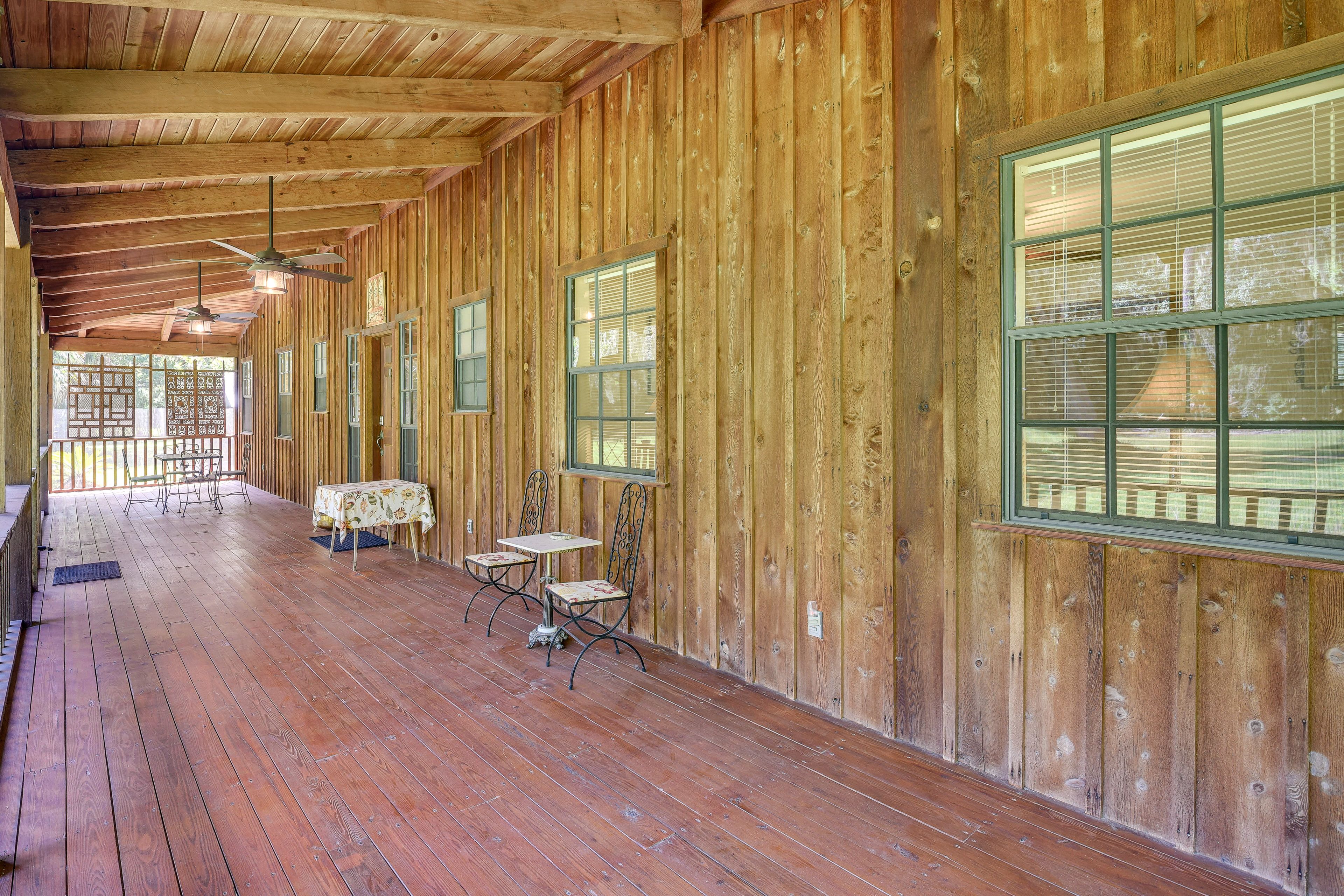 Front Porch | Private Entrance