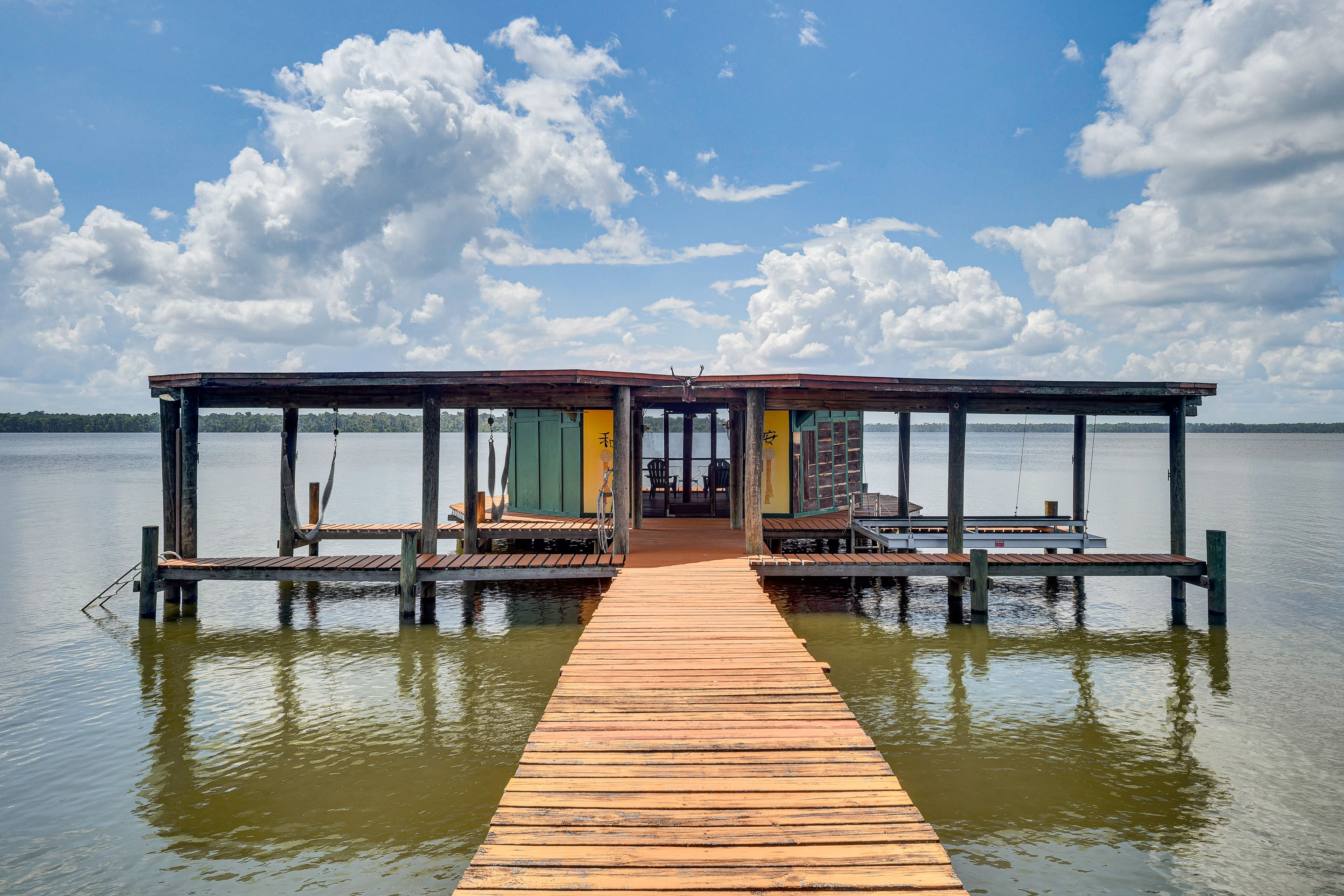 Welaka Vacation Rental | 2BR | 2BA | 3,000 Sq Ft | 3 Steps to Enter