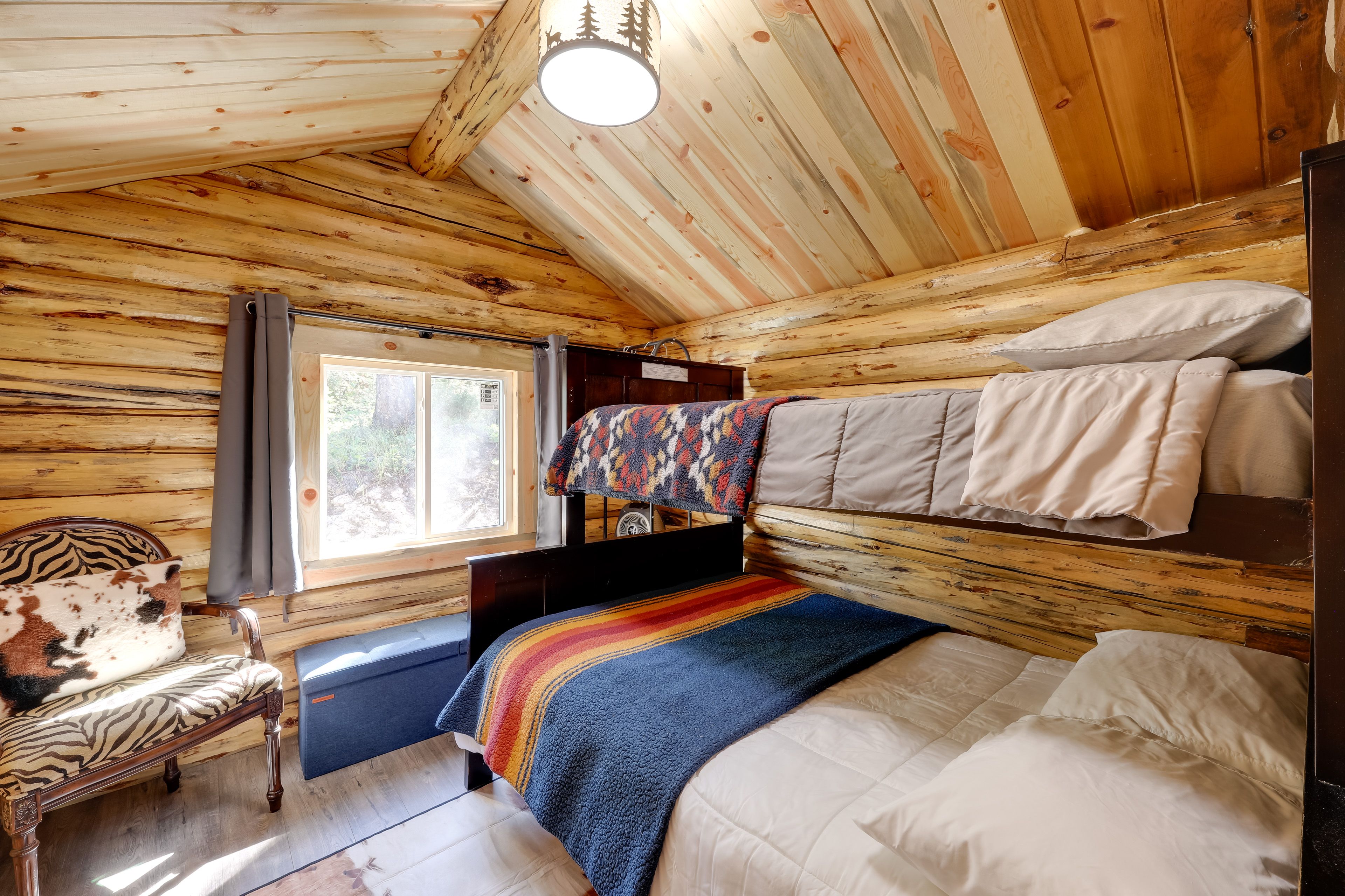 Bedroom | Twin/Full Bunk Bed | Linens Provided