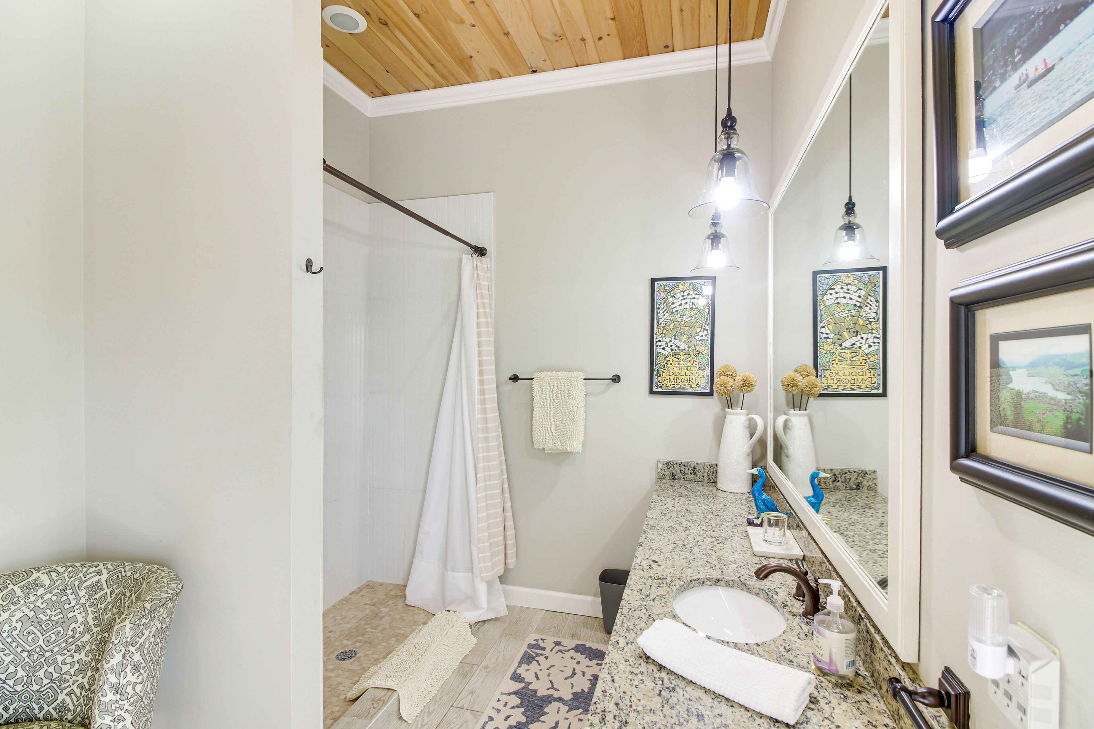 En-Suite Bathroom | Towels Provided | Main Level