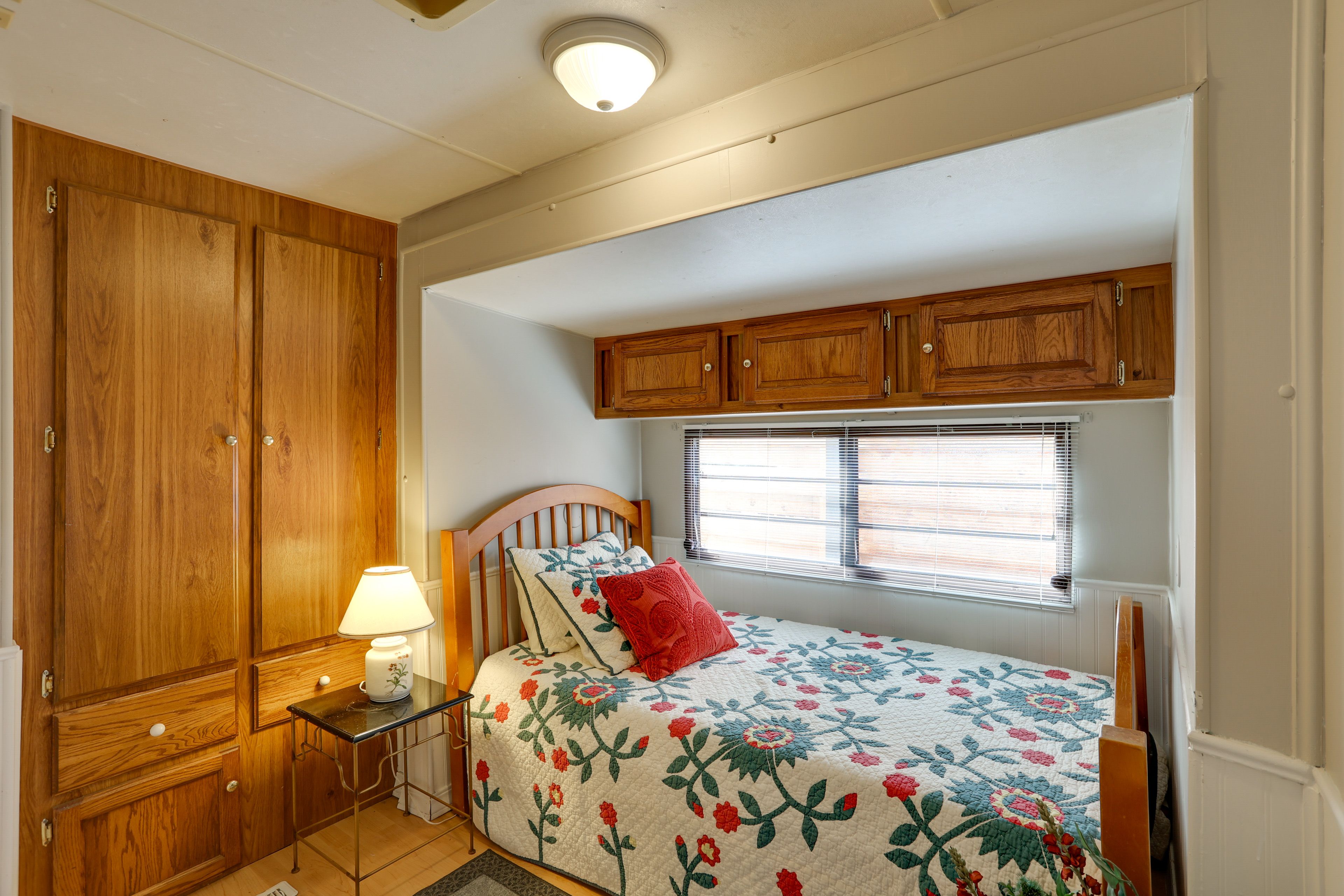 Bedroom 2 | Twin Bed