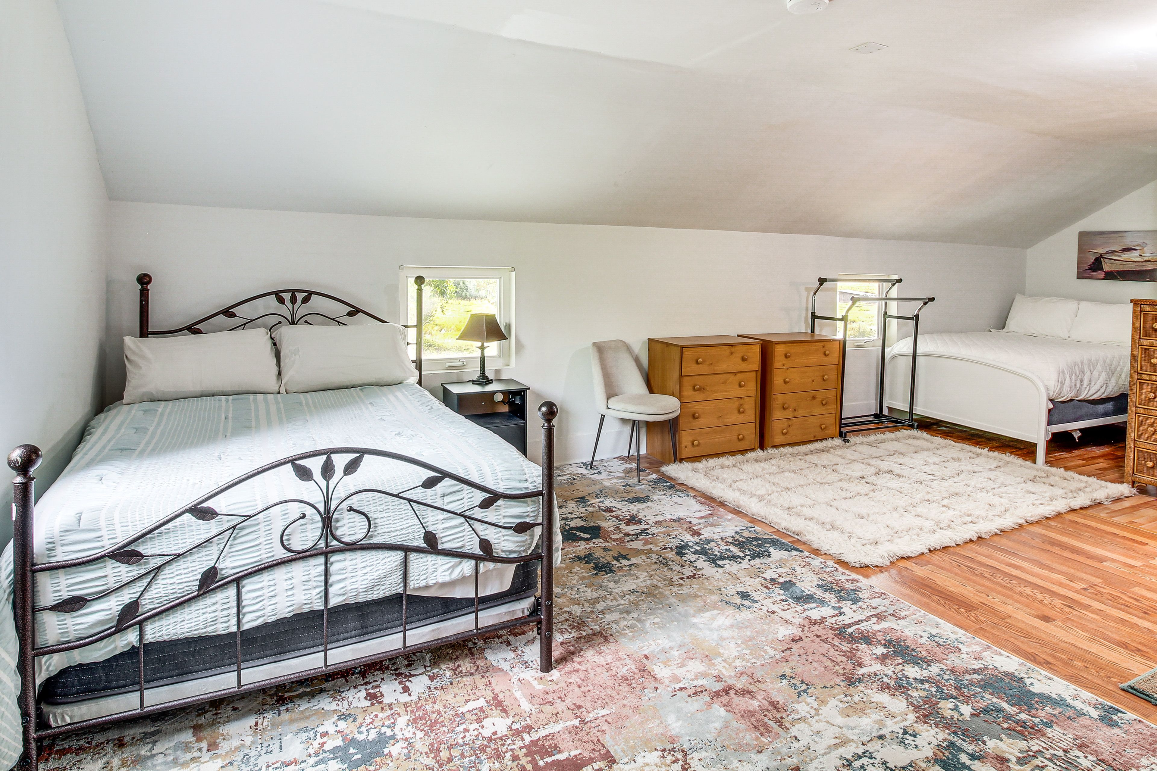 Bedroom 2 | 2nd Floor | 2 Full Beds | Smart TV