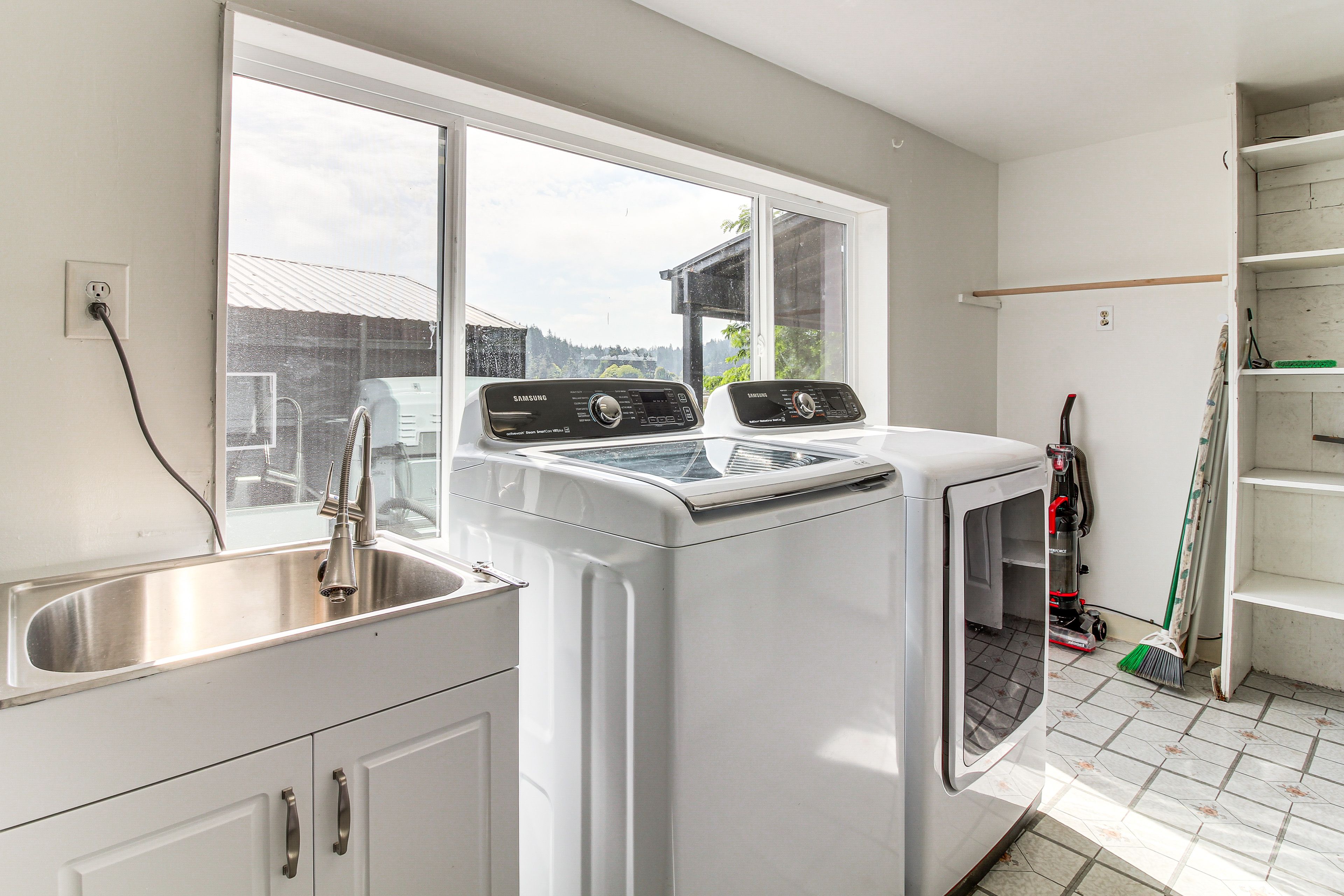 Laundry Room | 1st Floor | Washer & Dryer
