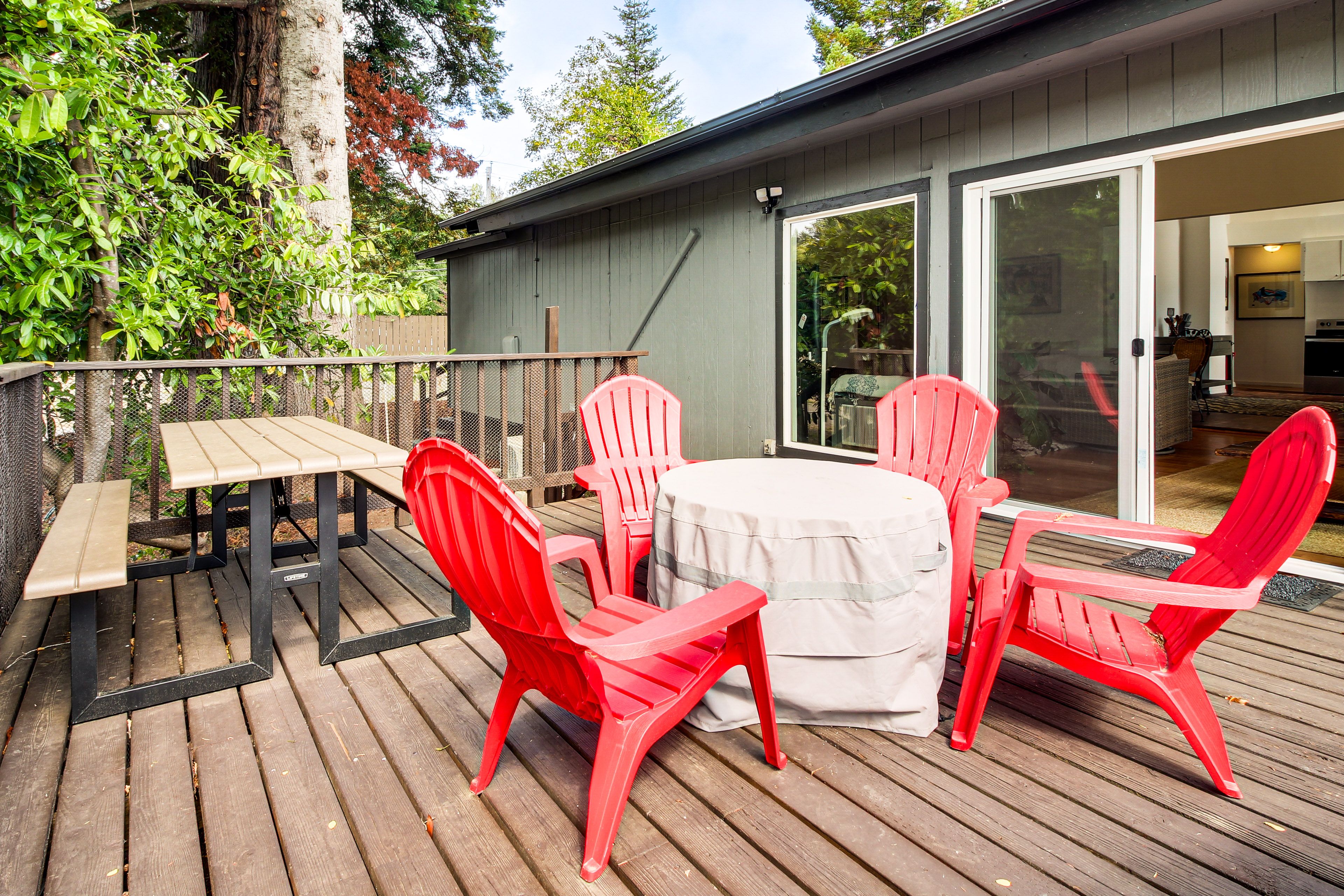 Deck | Outdoor Dining | Gas Grill