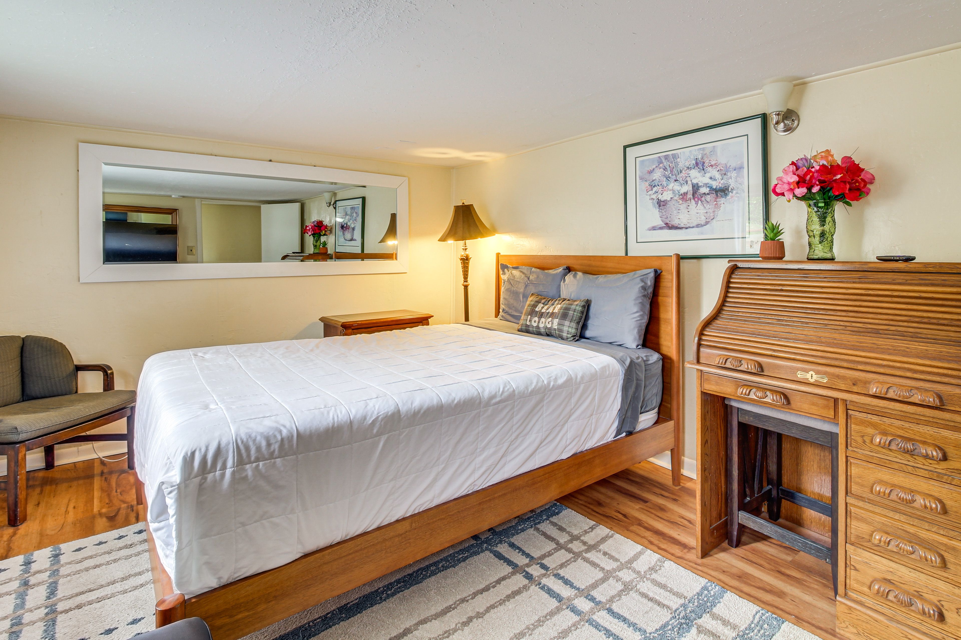 Bedroom 1 | Queen Bed | Smart TV | Laptop-Friendly Workspace