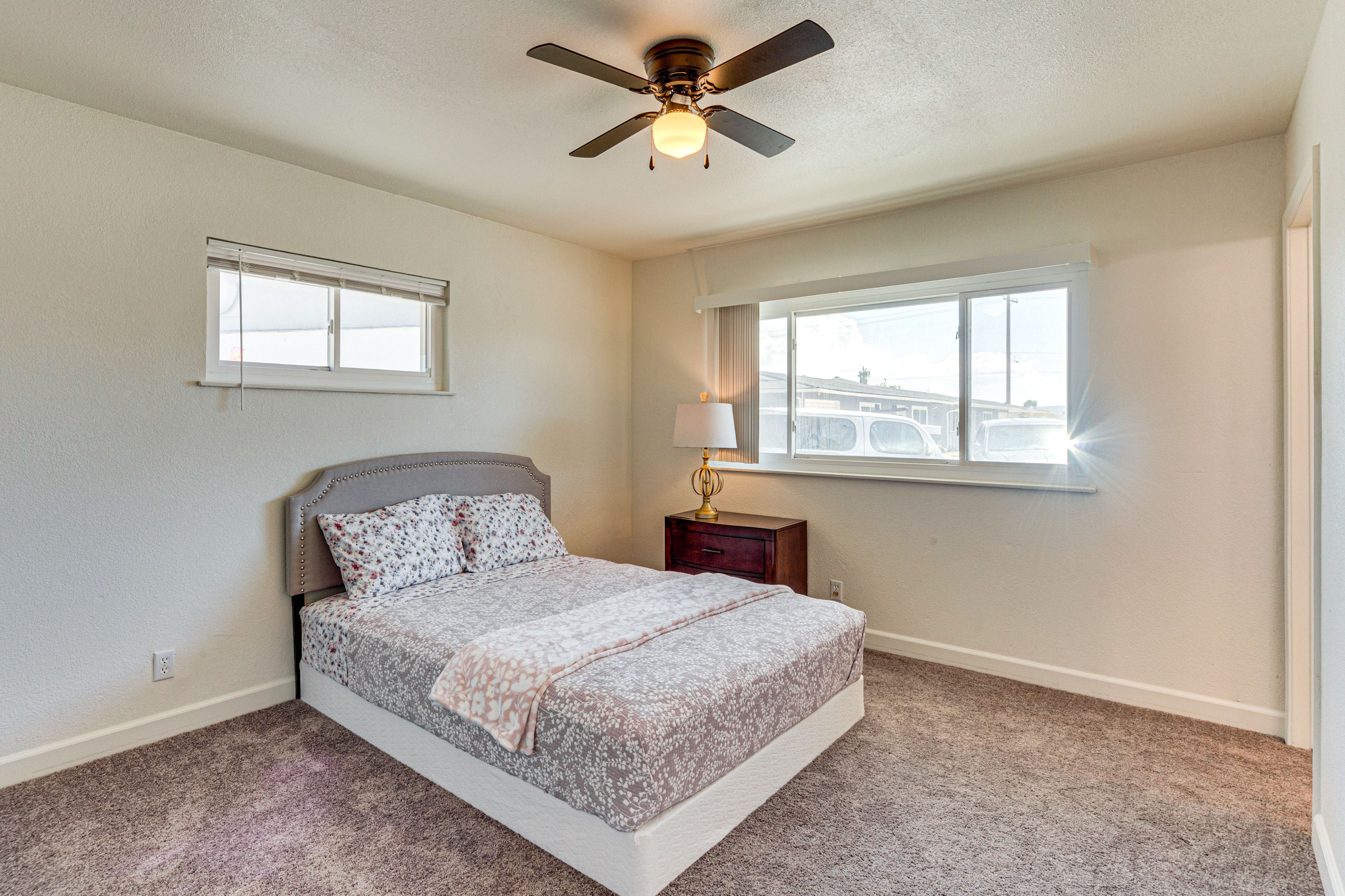 Bedroom 1 | Queen Bed