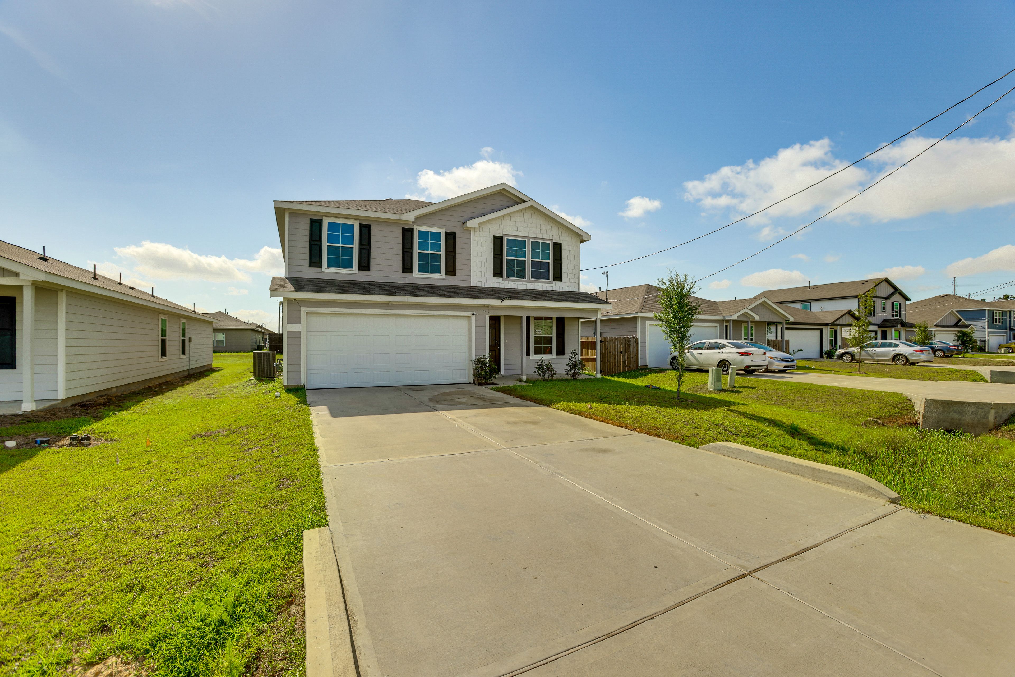Parking | Driveway (4 Vehicles)