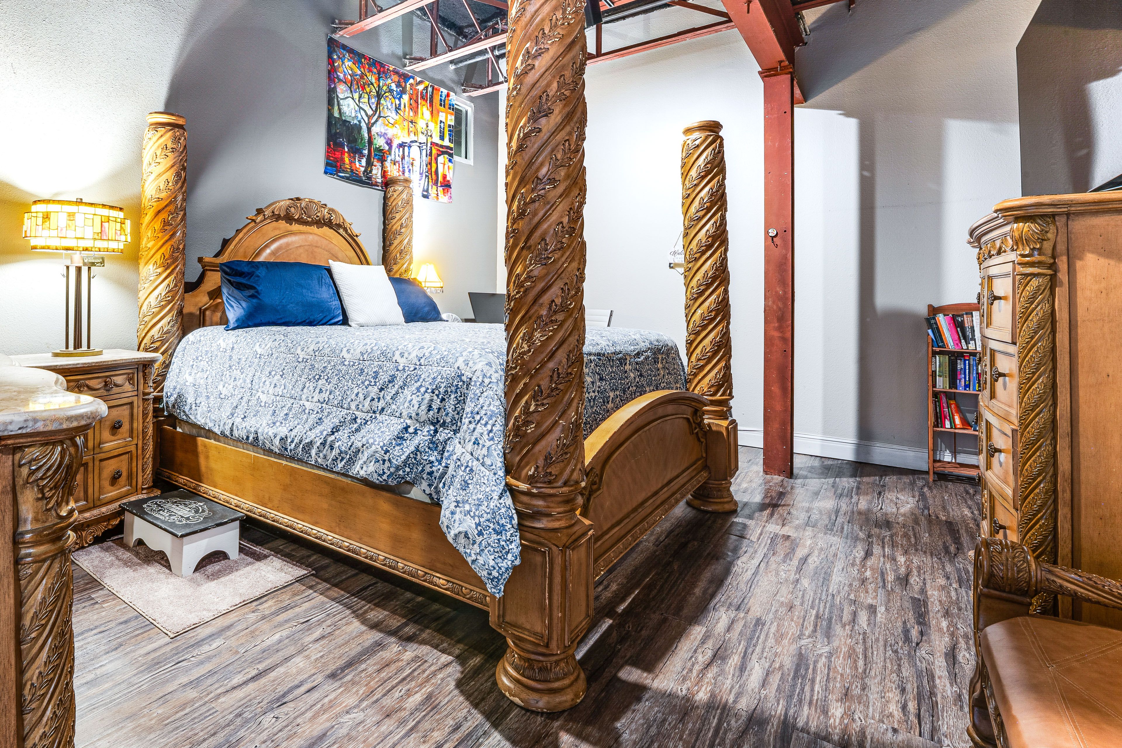 Bedroom 1 | King Bed | Smart TV