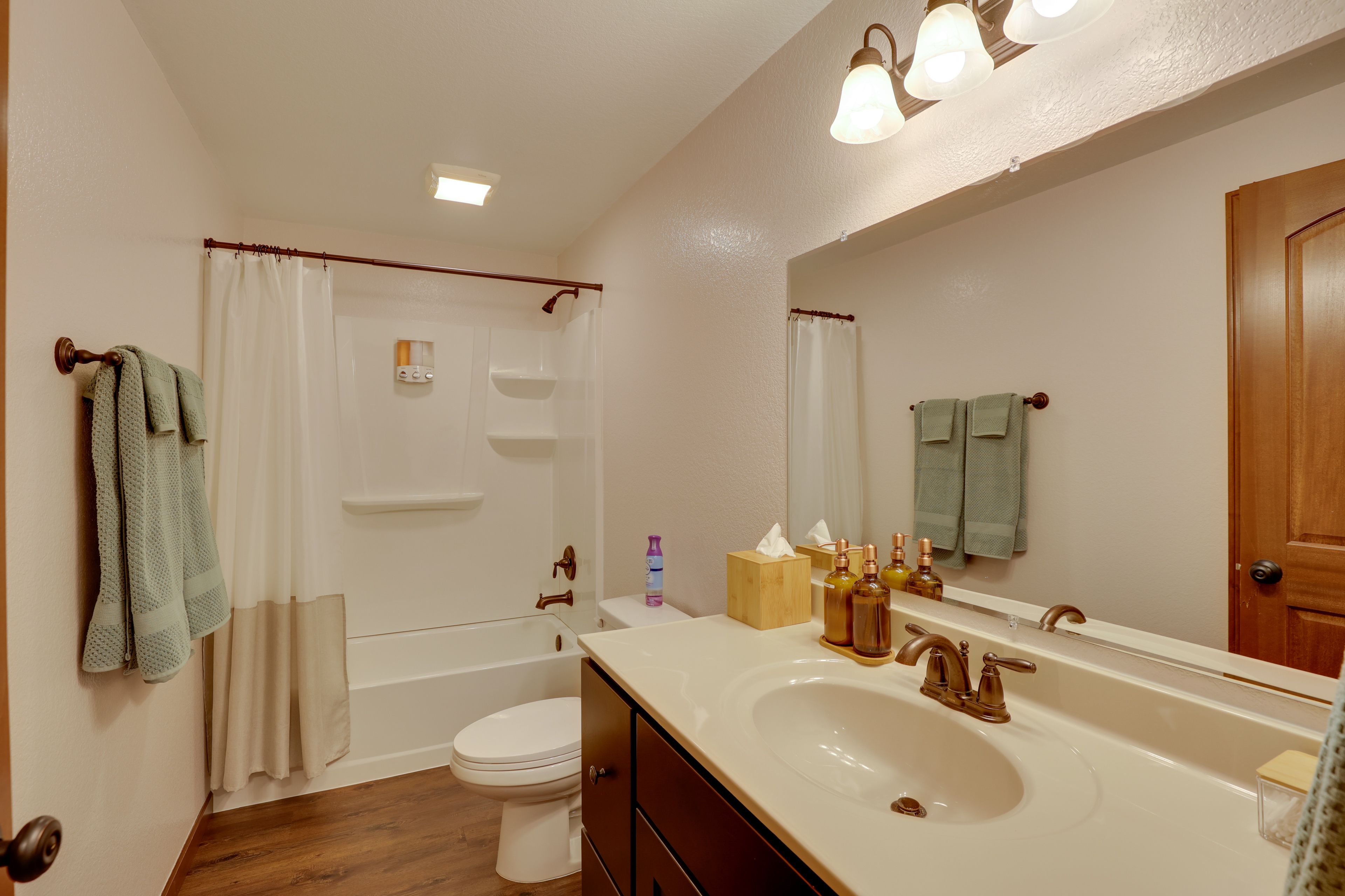 Full Bath | Lower Level