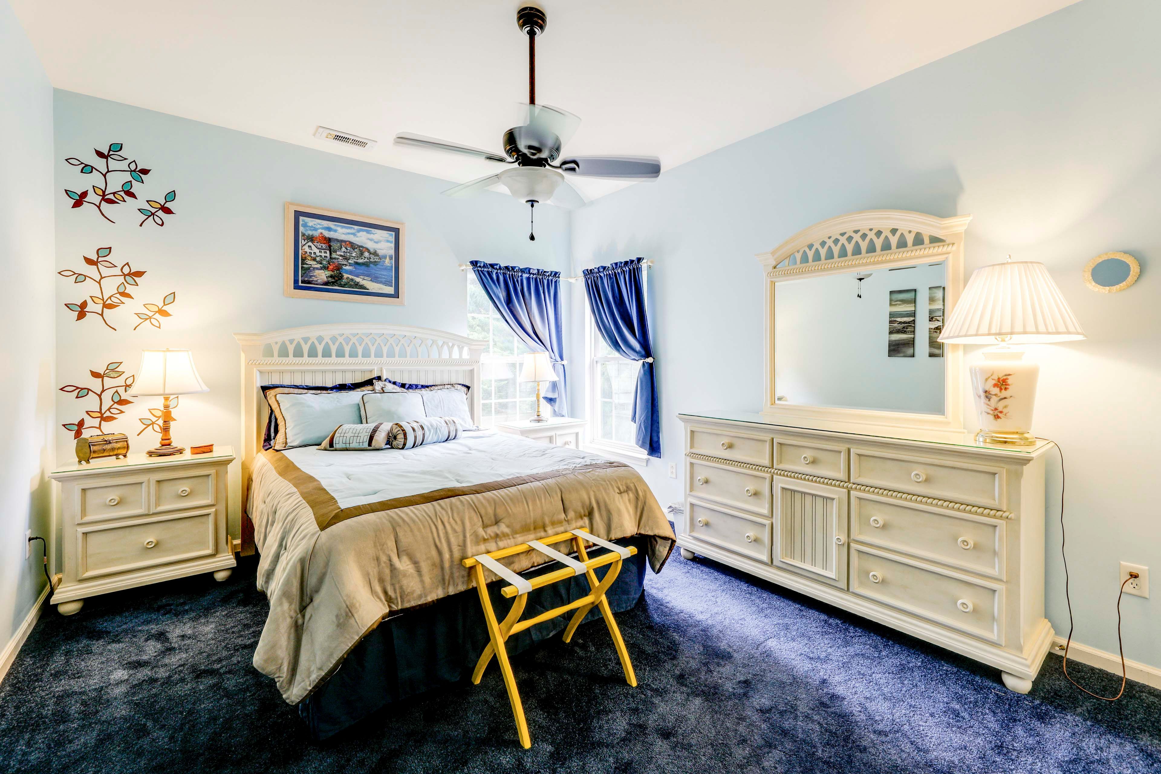 Bedroom 2 | Queen Bed