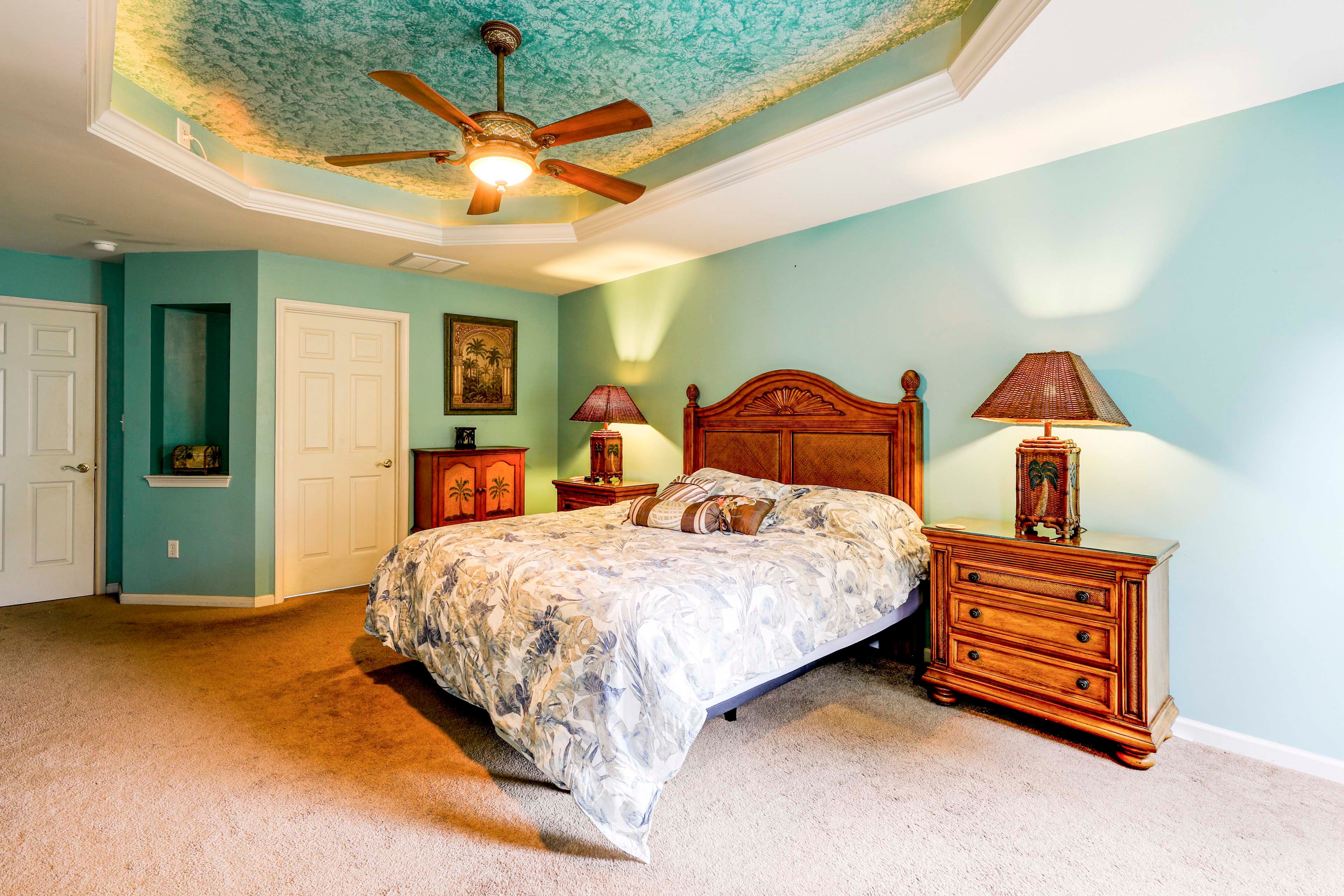Bedroom 1 | King Bed | Linens Provided
