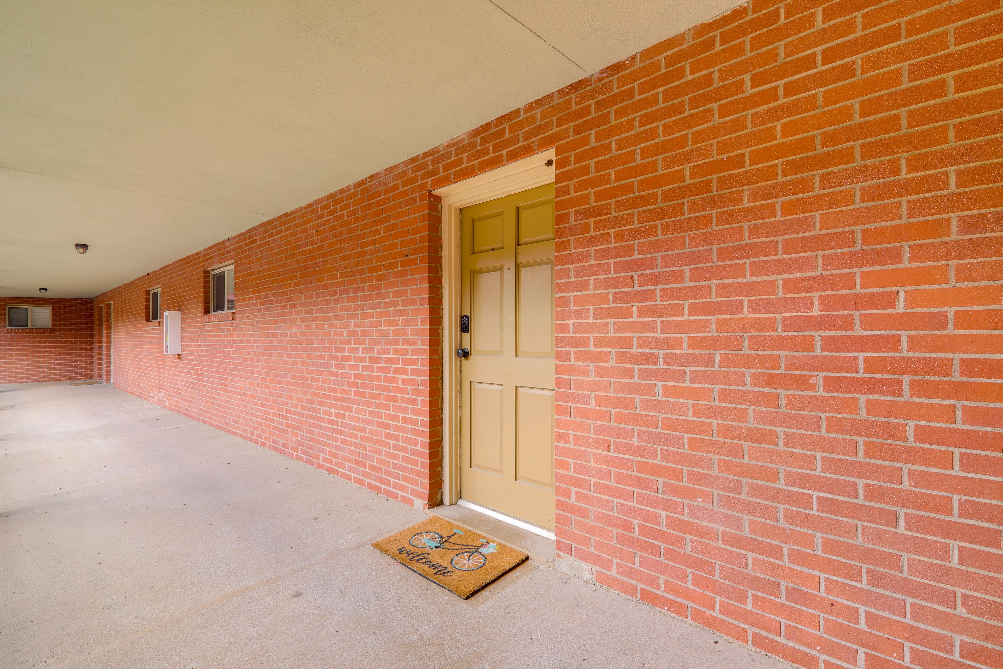 Condo Exterior | Private Entrance