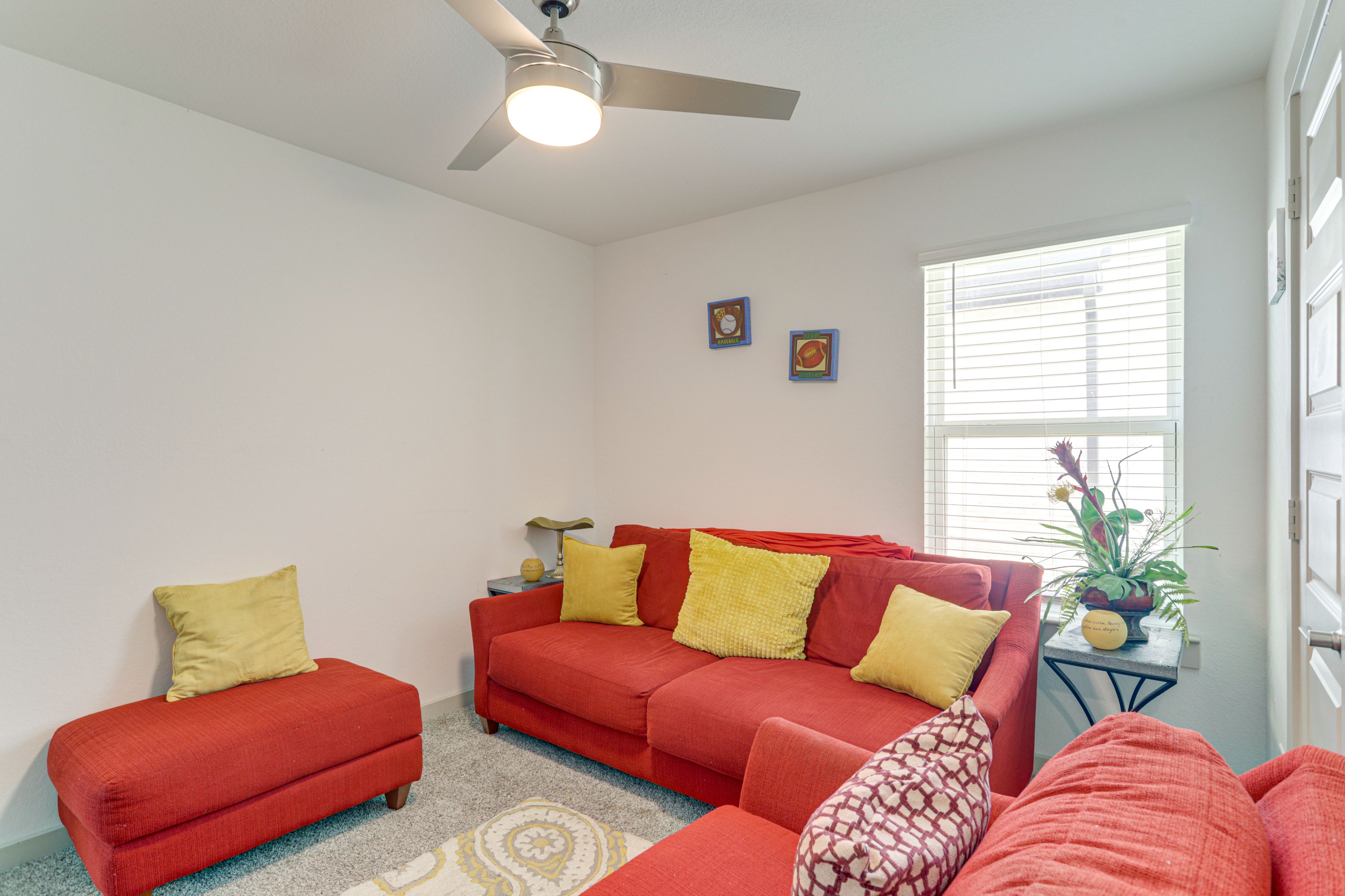 Bedroom 3 | Full Sleeper Sofa