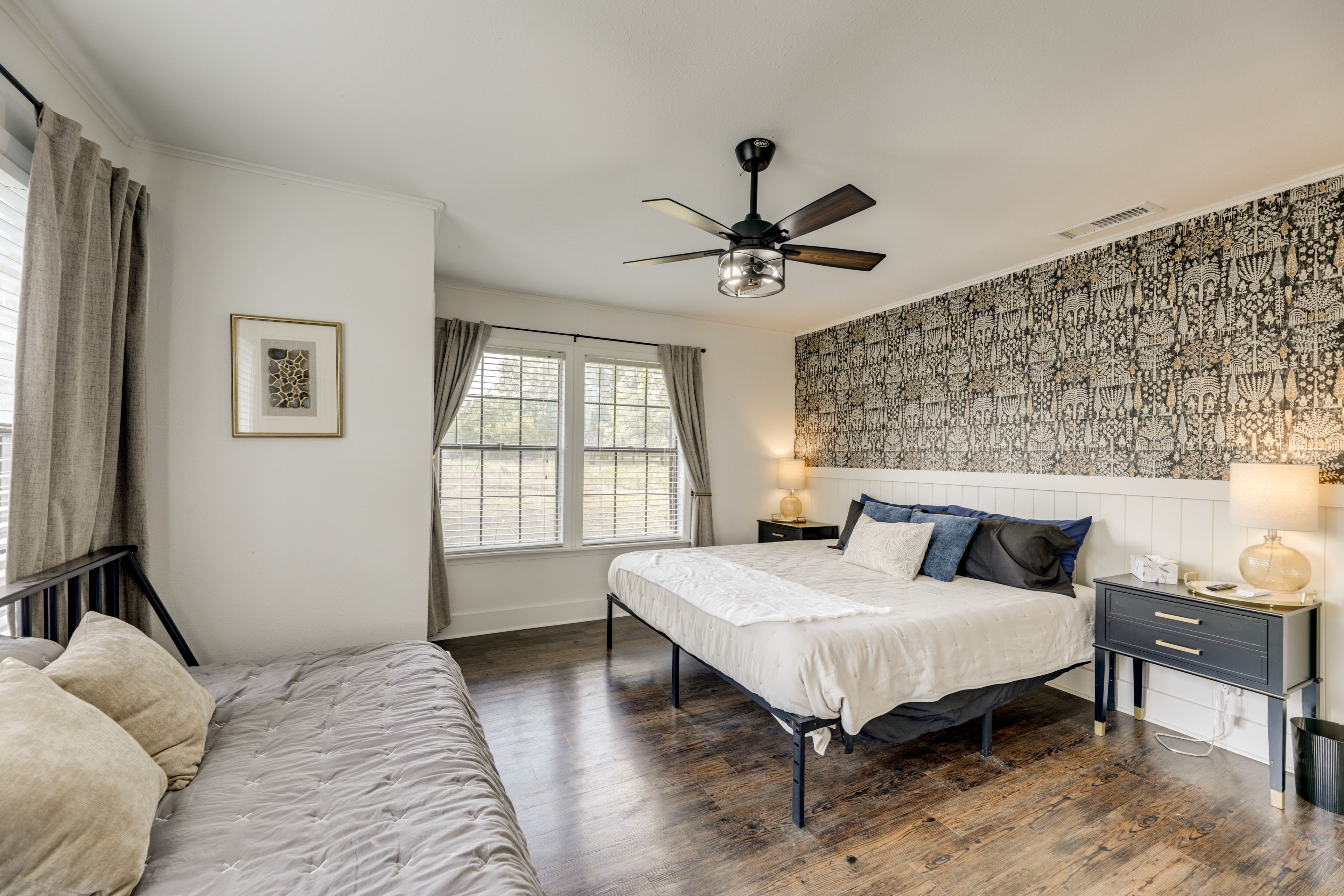 Bedroom 3 | Queen Bed | Twin Daybed