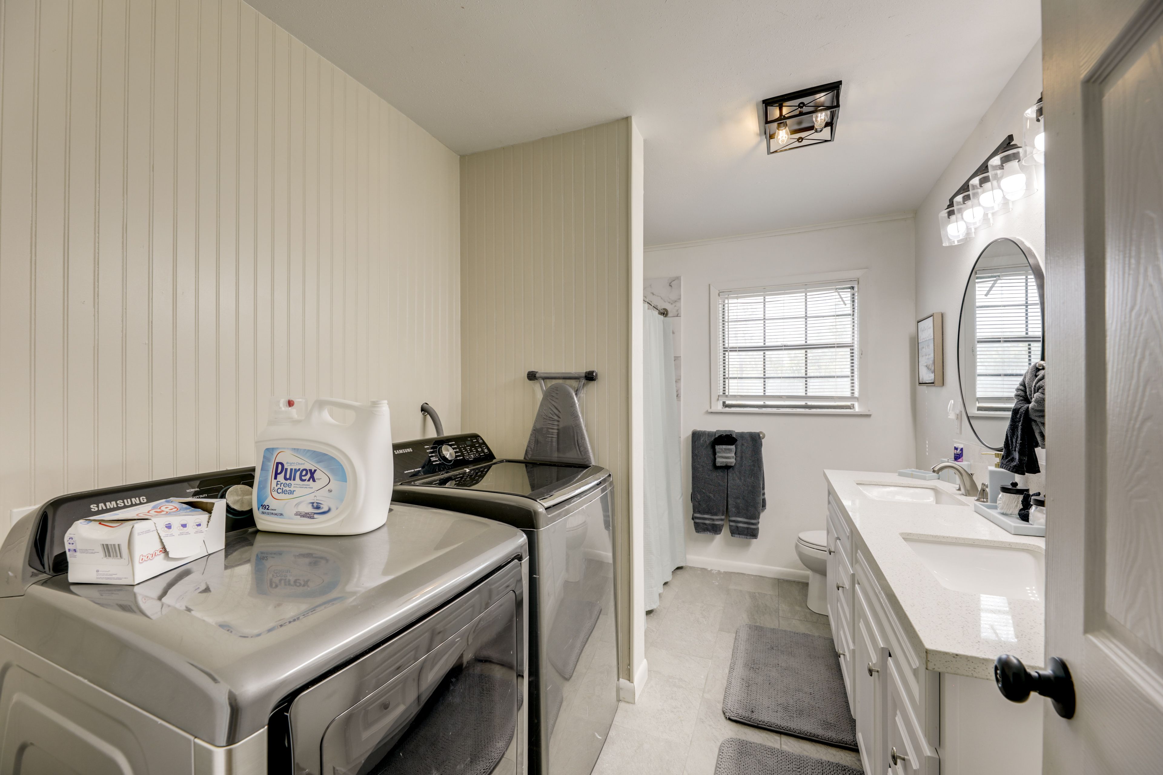 Full Bathroom | Washer & Dryer