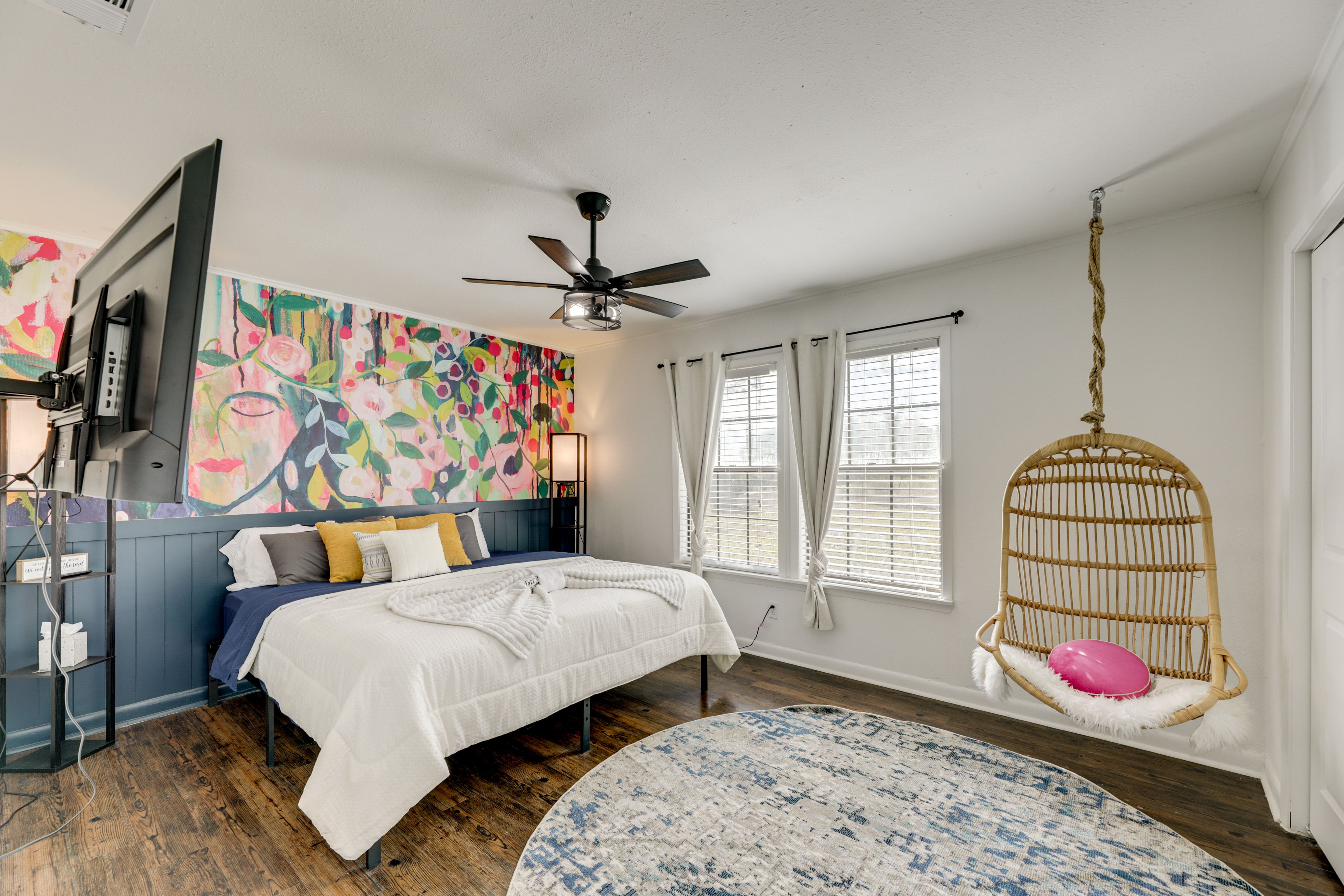 Bedroom 1 | Queen Bed | Linens Provided