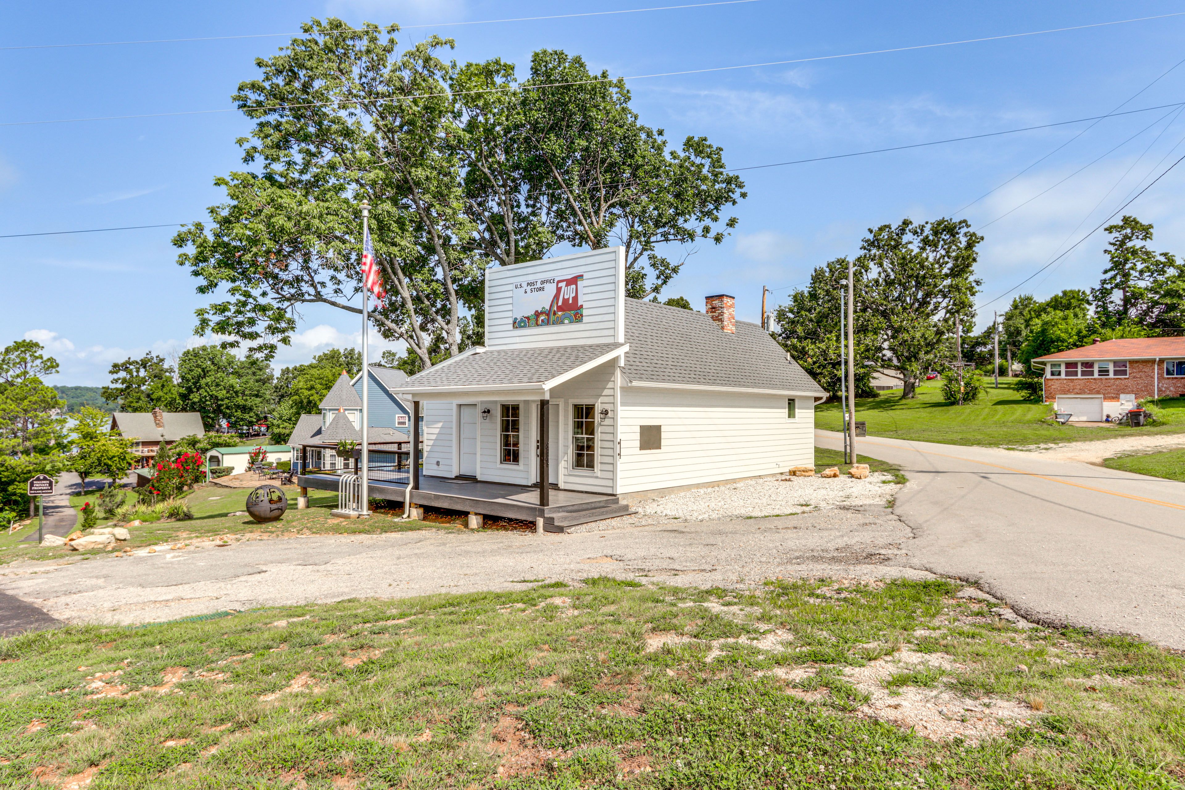 Exterior | Driveway (2 Vehicles)
