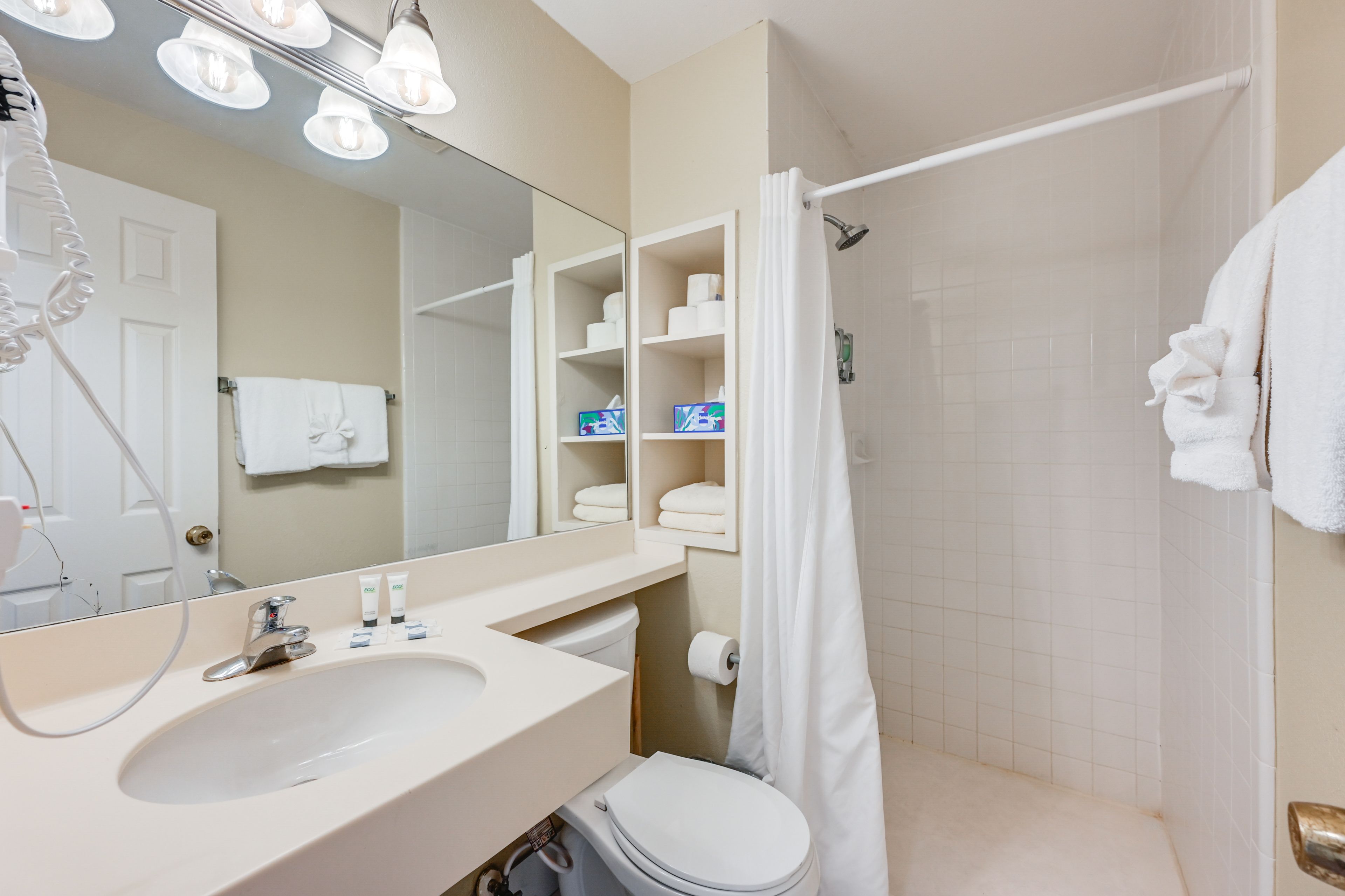 Full Bathroom | Hair Dryer