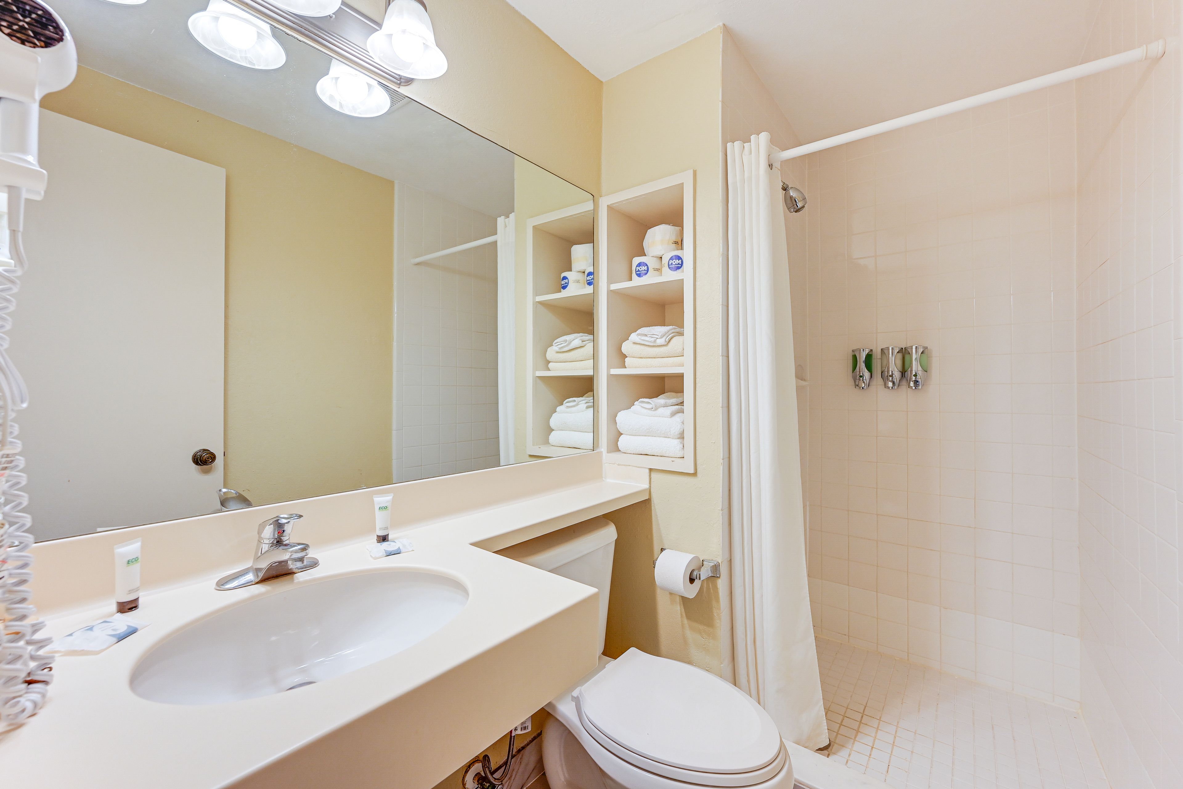 Full Bathroom | Shampoo & Conditioner | Body Wash