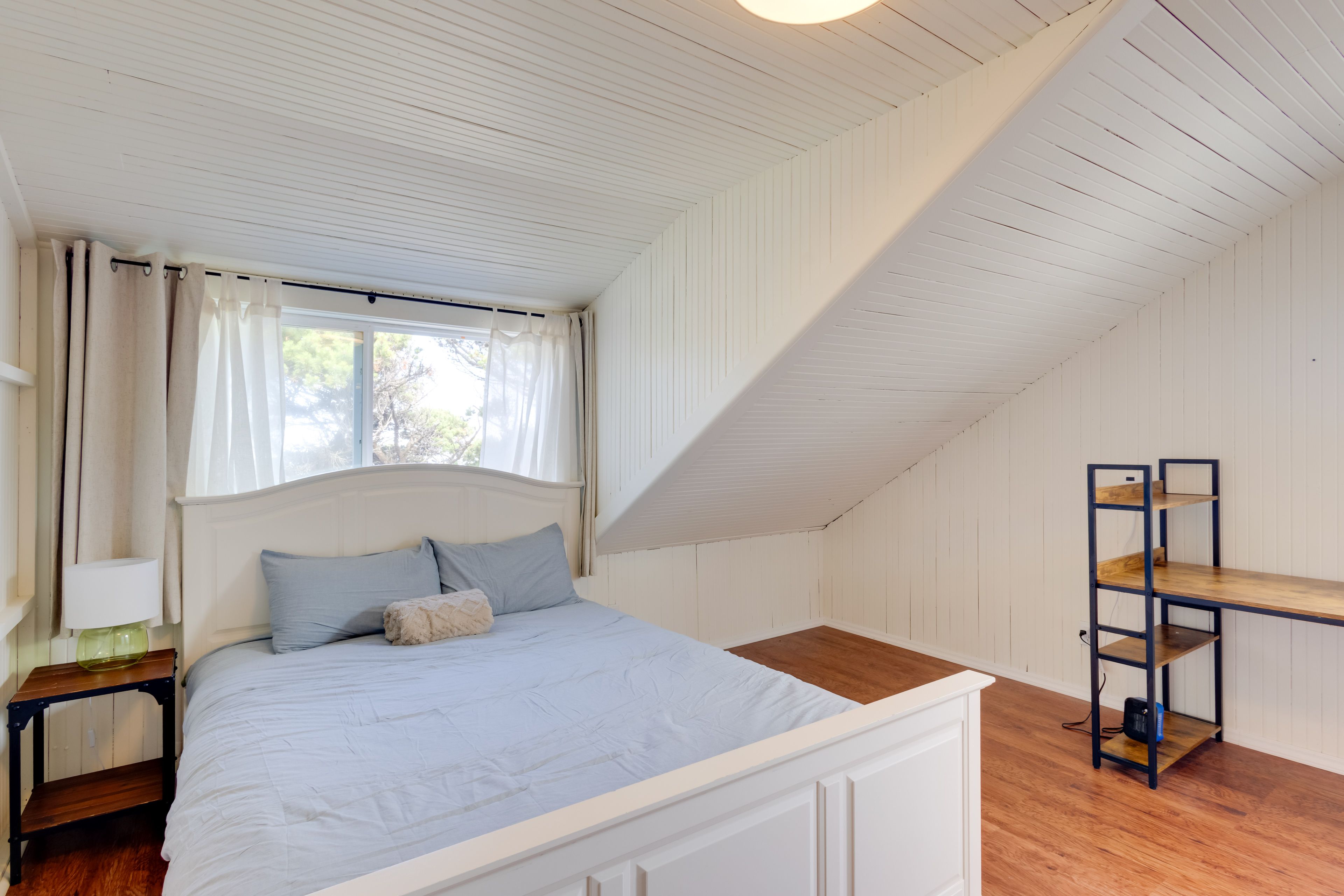 Bedroom 2 | Queen Bed | 2nd Floor