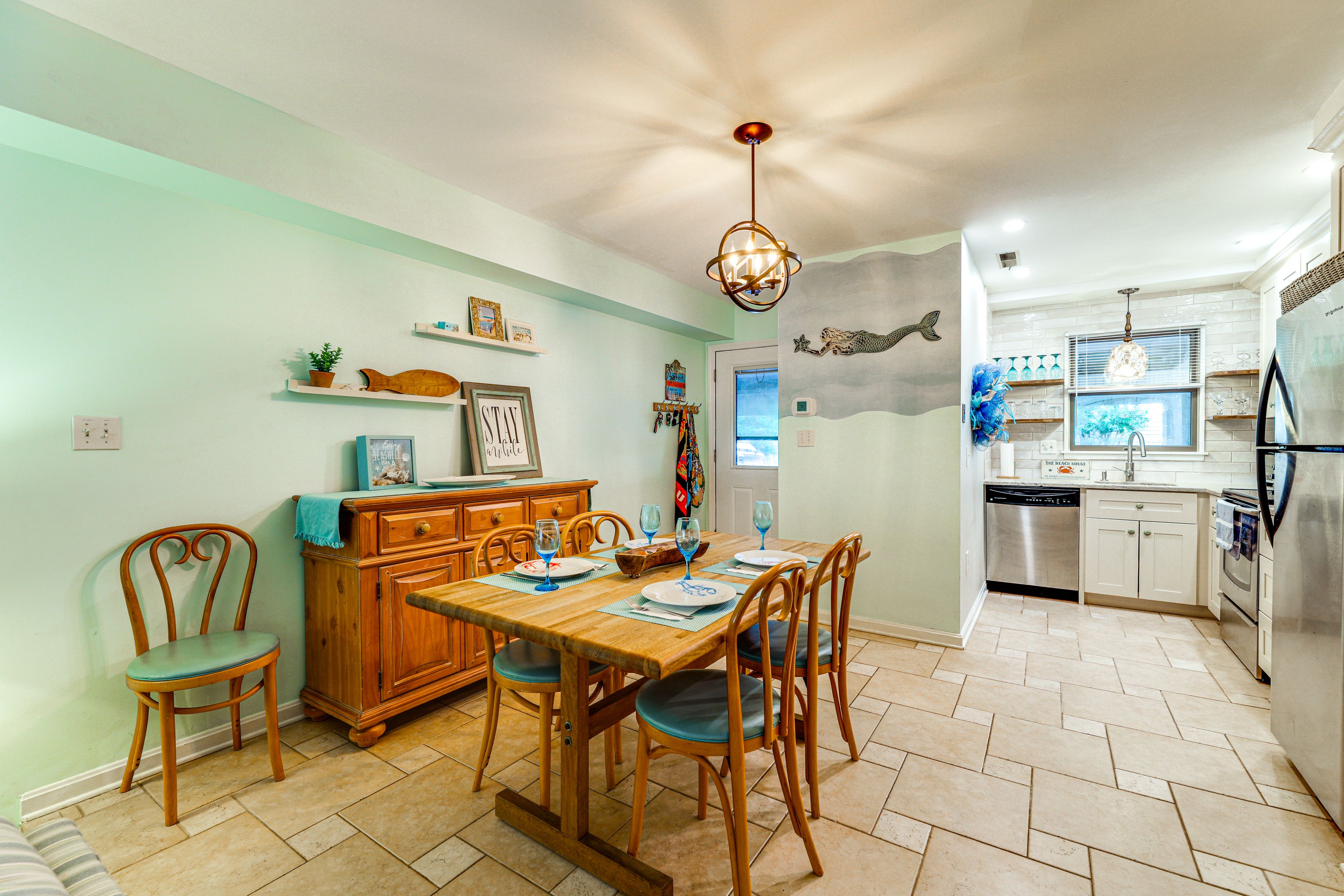 Dining Area | 1st Floor