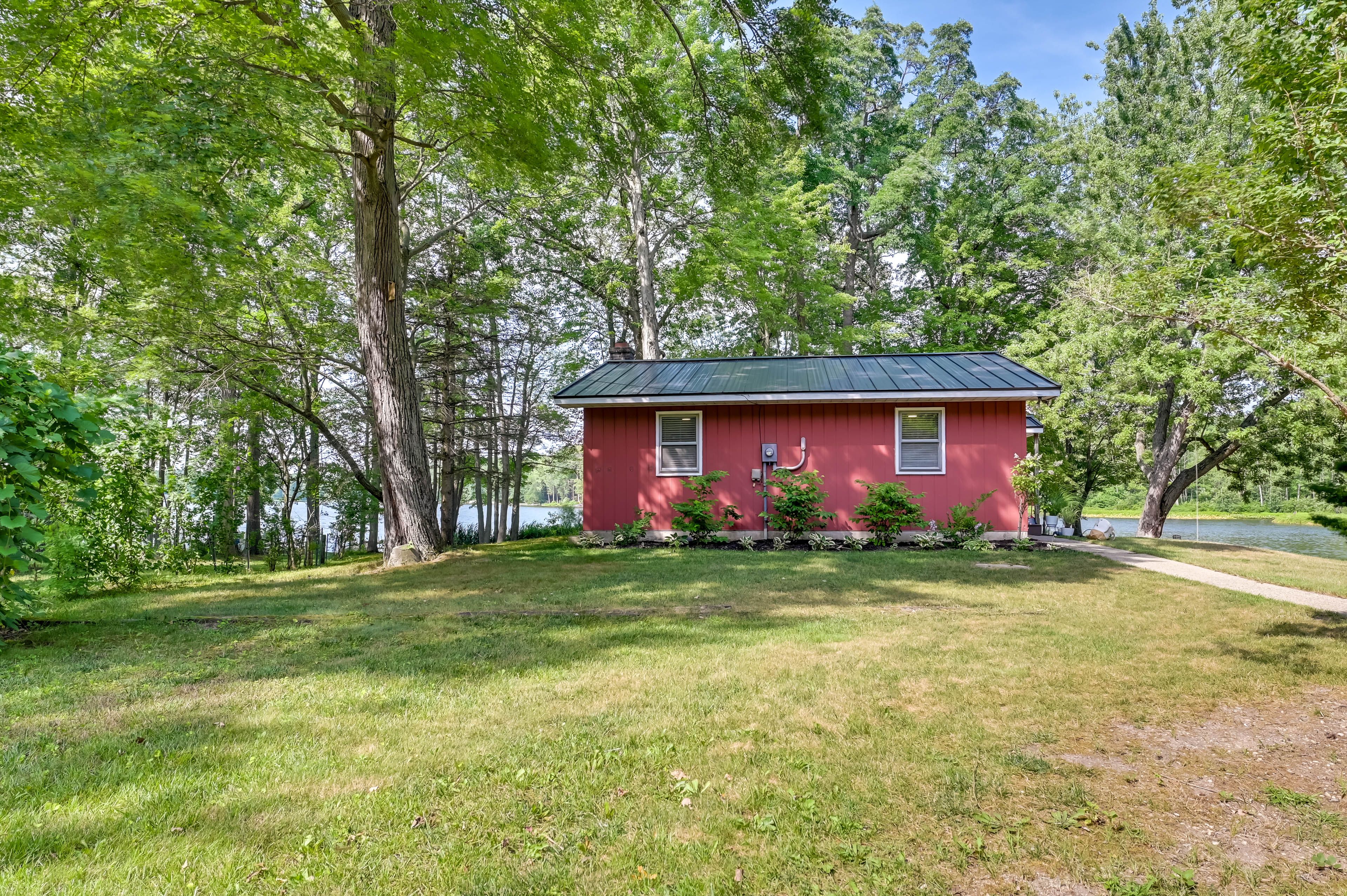 Parking | Driveway (2 Vehicles)