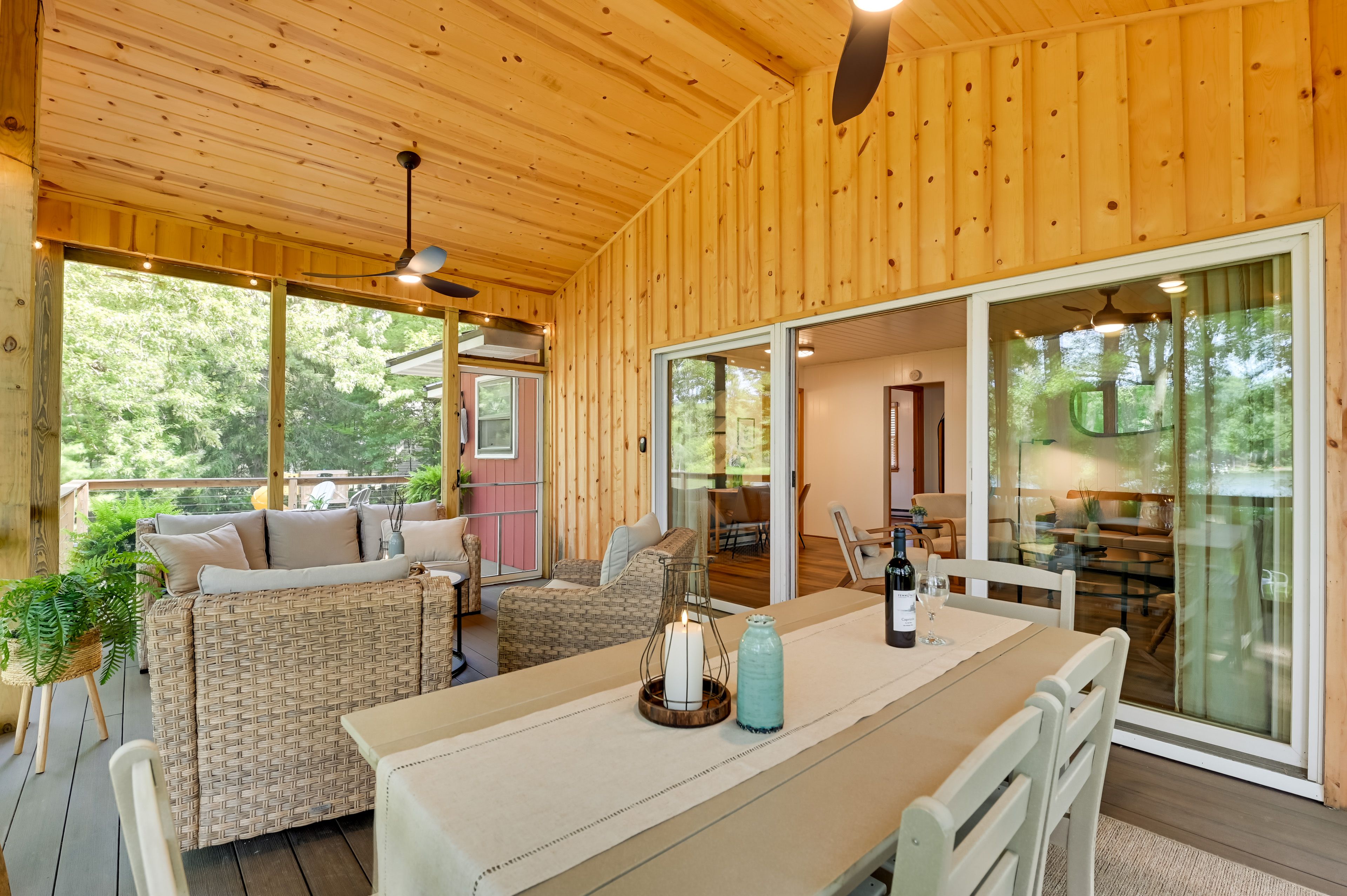 Screened-In Deck | Dining Set & Furnishings