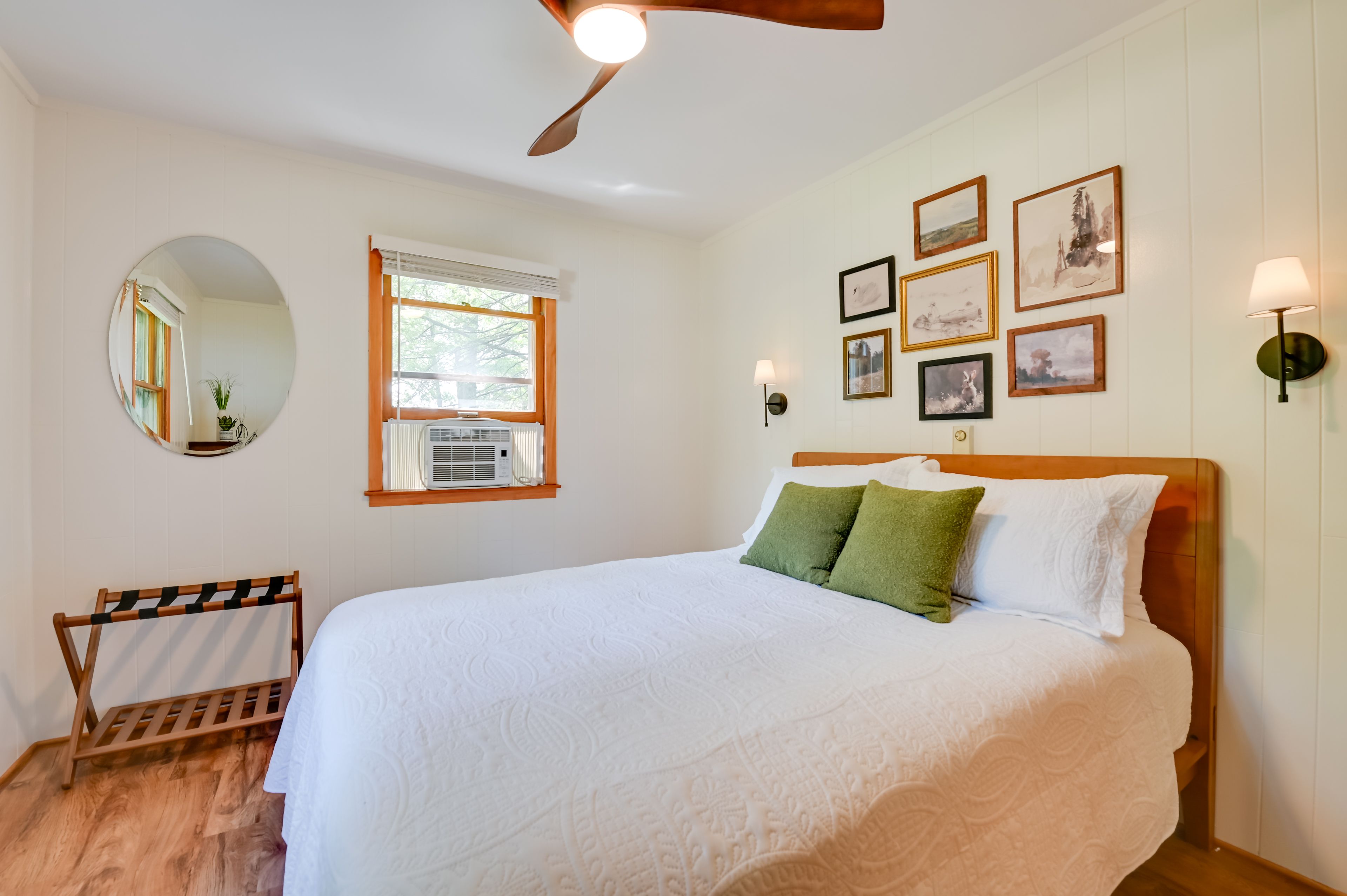 Bedroom 1 | Queen Bed | Linens Provided