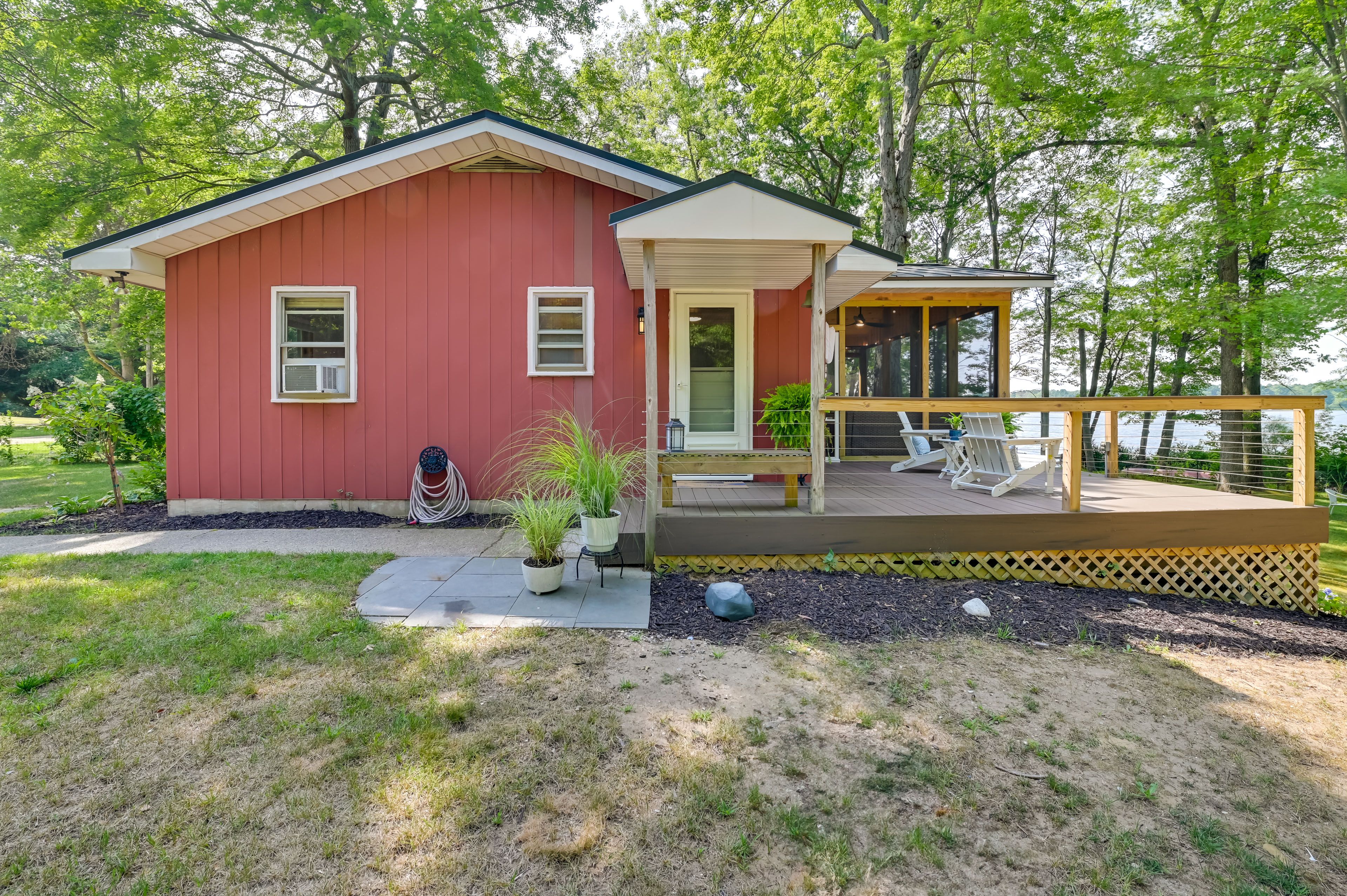 Property Exterior | Single-Story Cottage