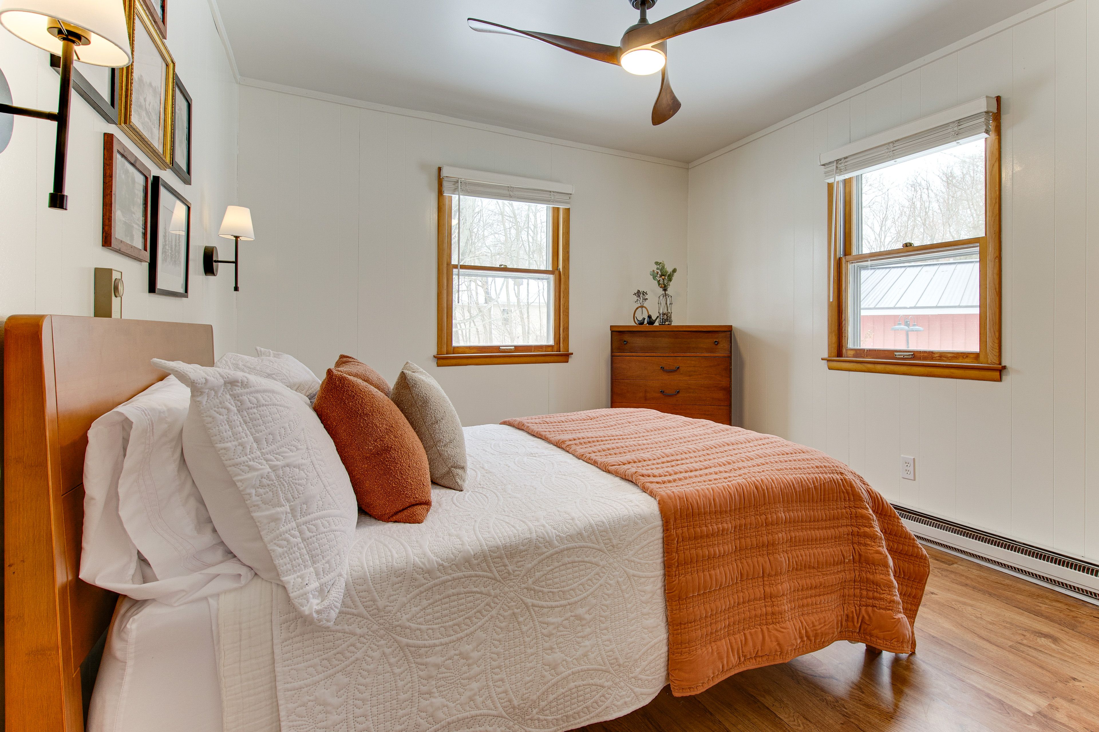 Bedroom 1 | Queen Bed | Linens Provided