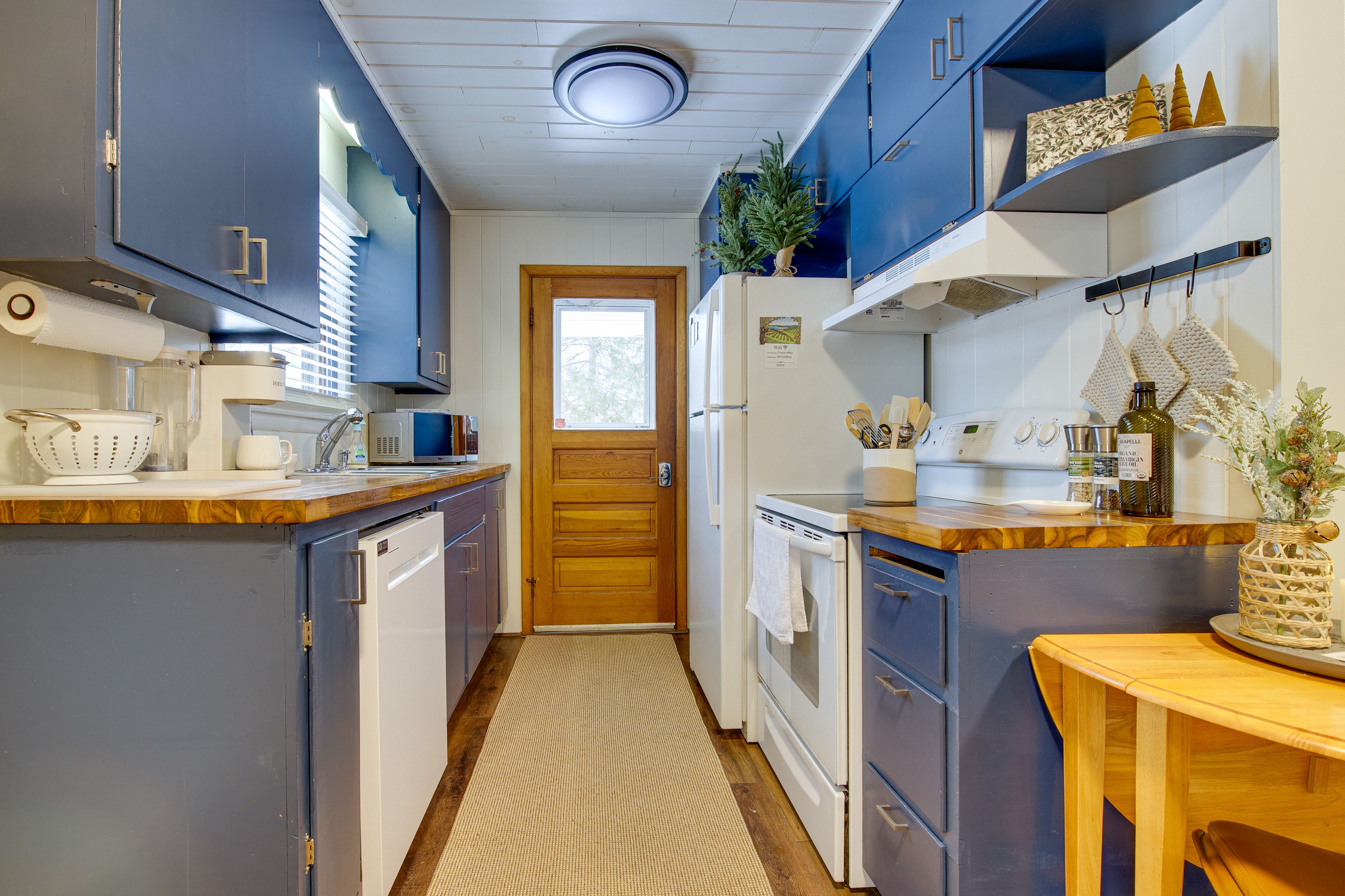 Kitchen | Keurig Coffee Maker | Dishwasher