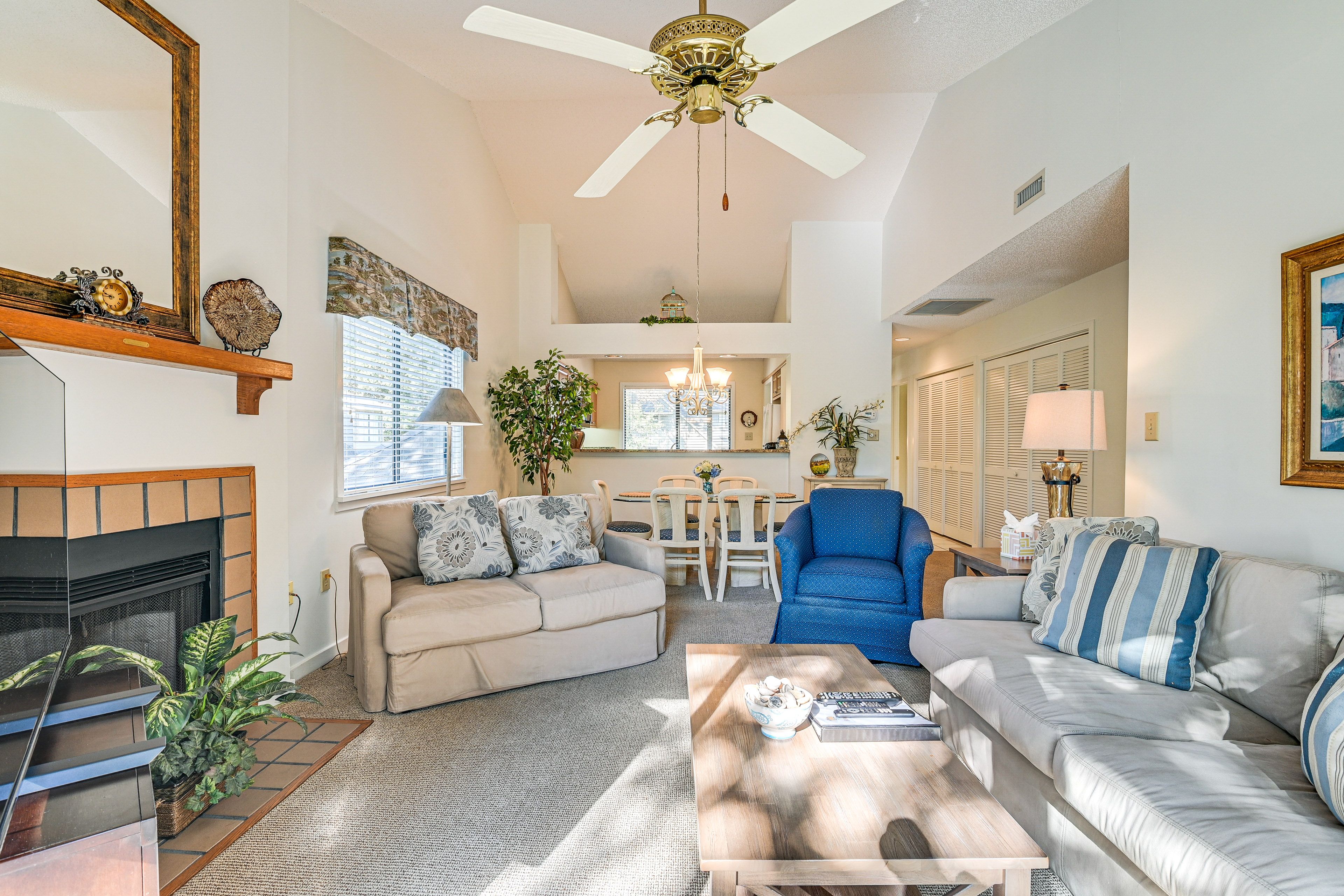 Living Room | Central A/C & Heat | Free WiFi