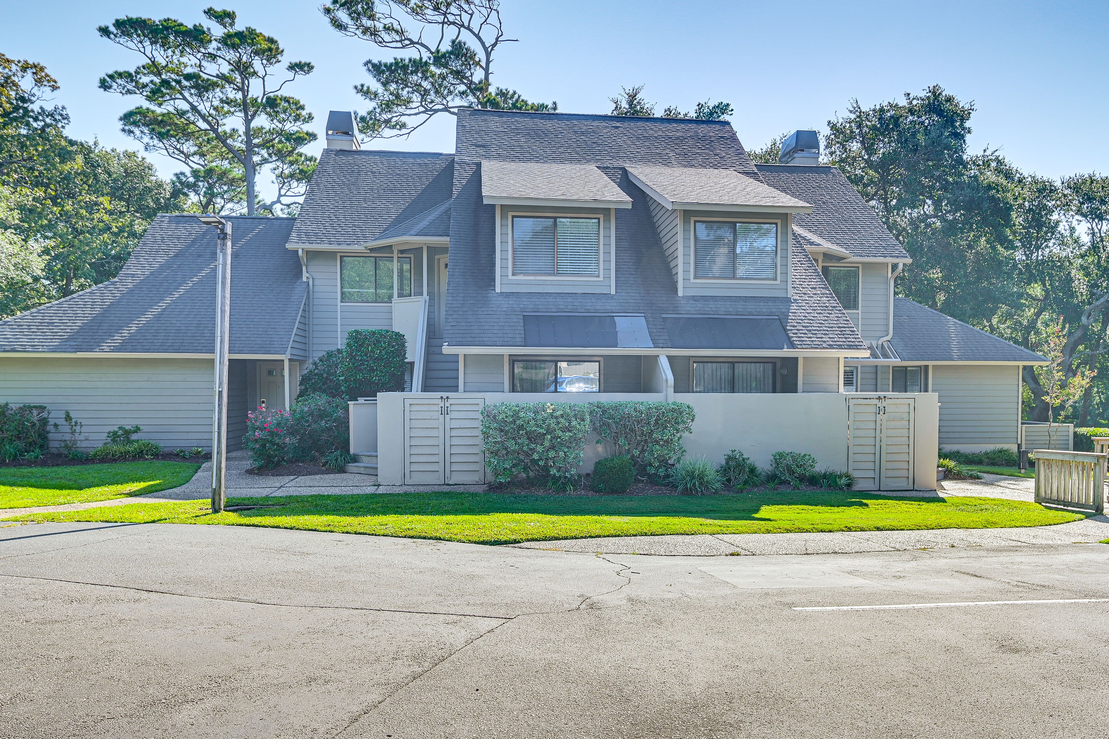 Exterior | Parking | Community Lot (2 Vehicles)