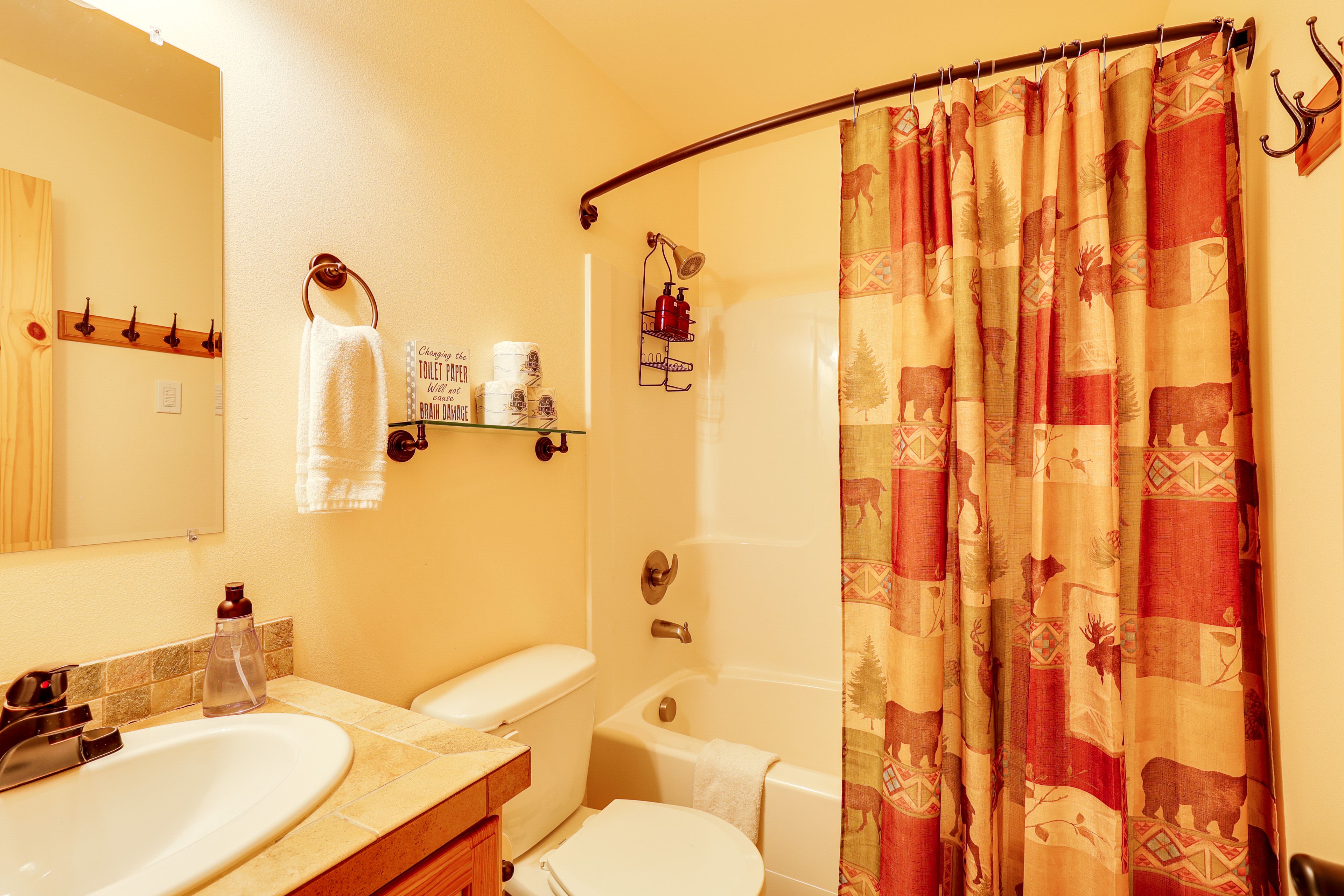 Full Bathroom | 2nd Floor