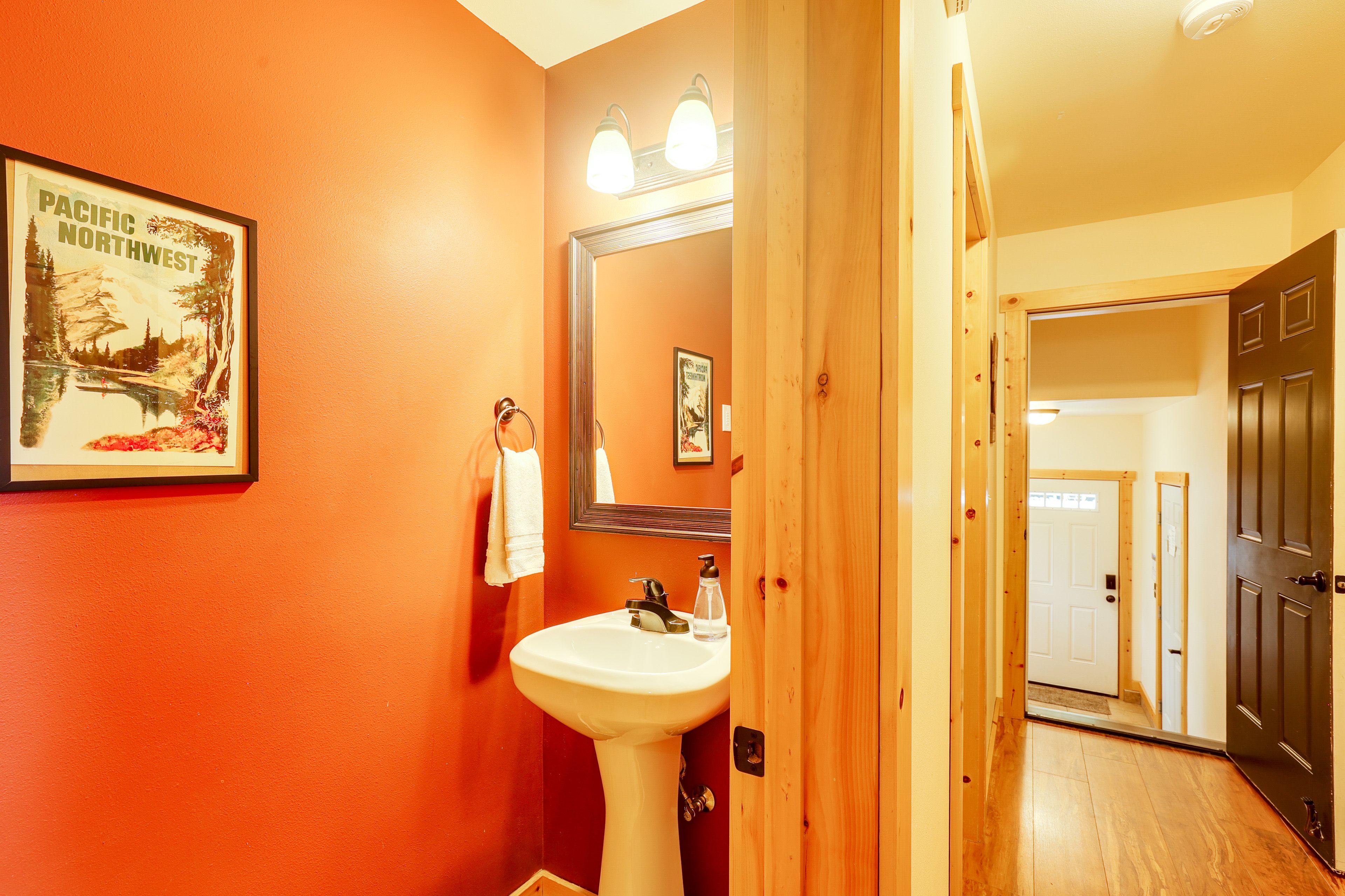 Half Bathroom | 1st Floor