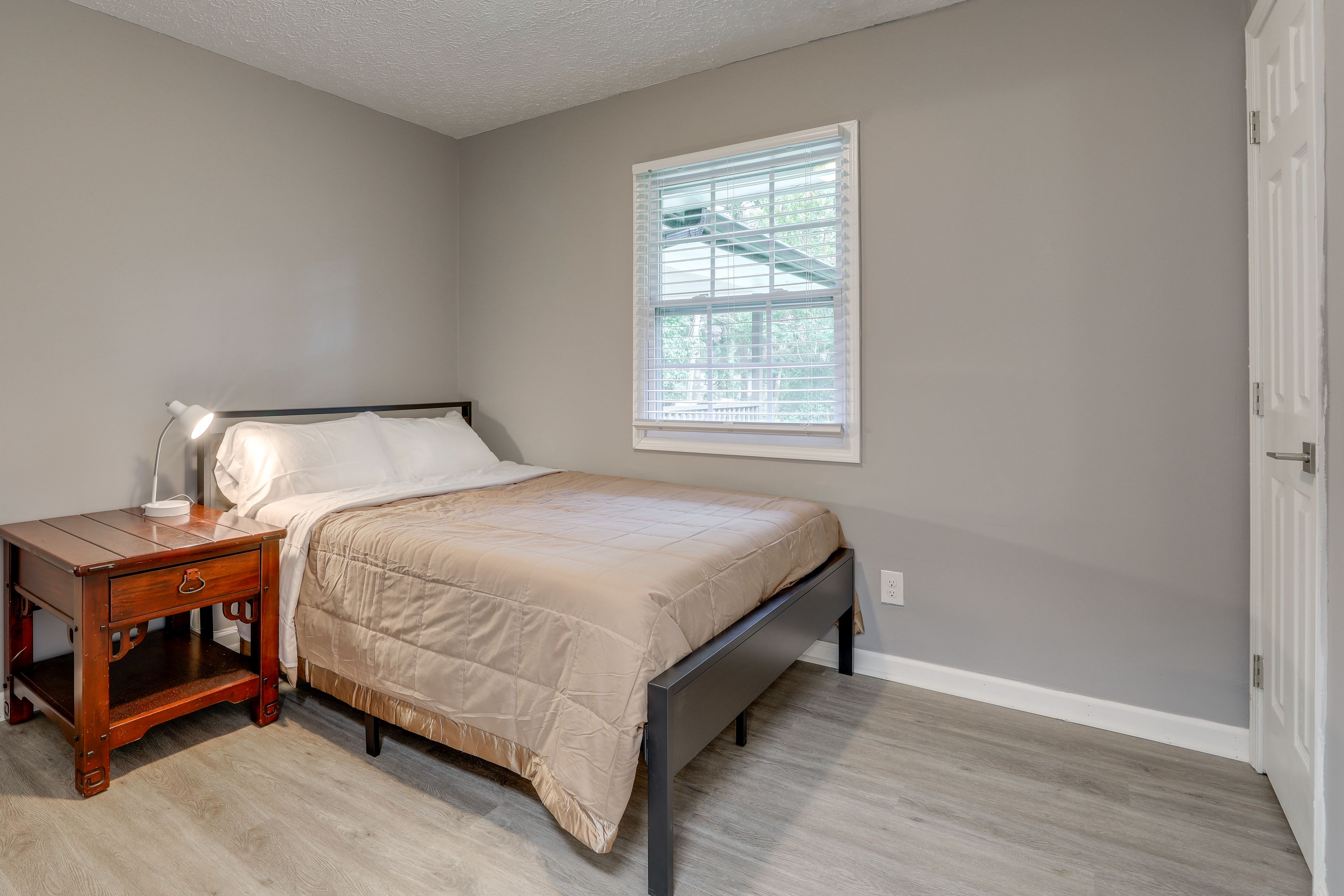 Bedroom 1 | Queen Bed | Linens Provided