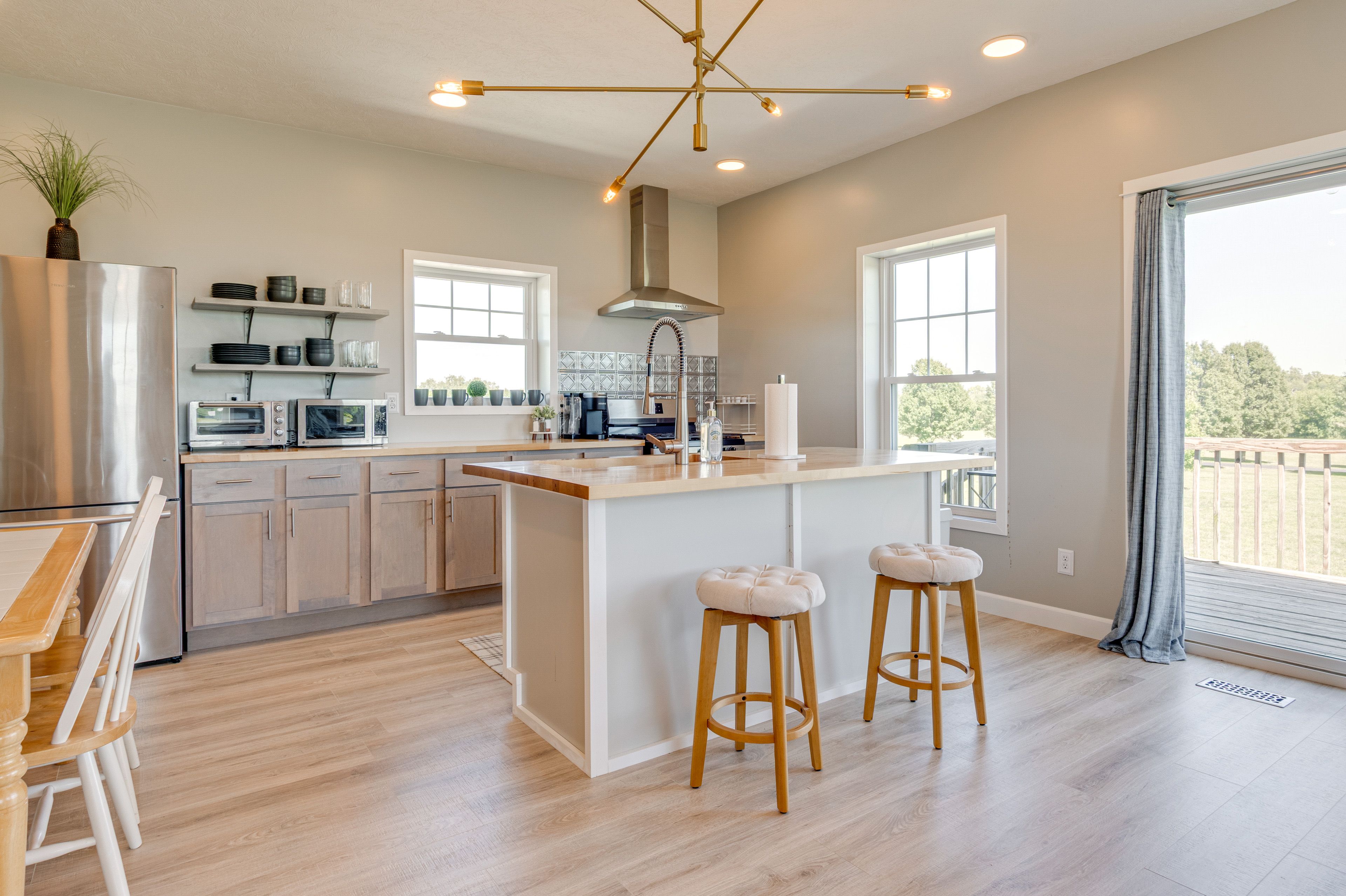 Kitchen | 2nd Floor | Keurig Coffee Maker | Cooking Basics