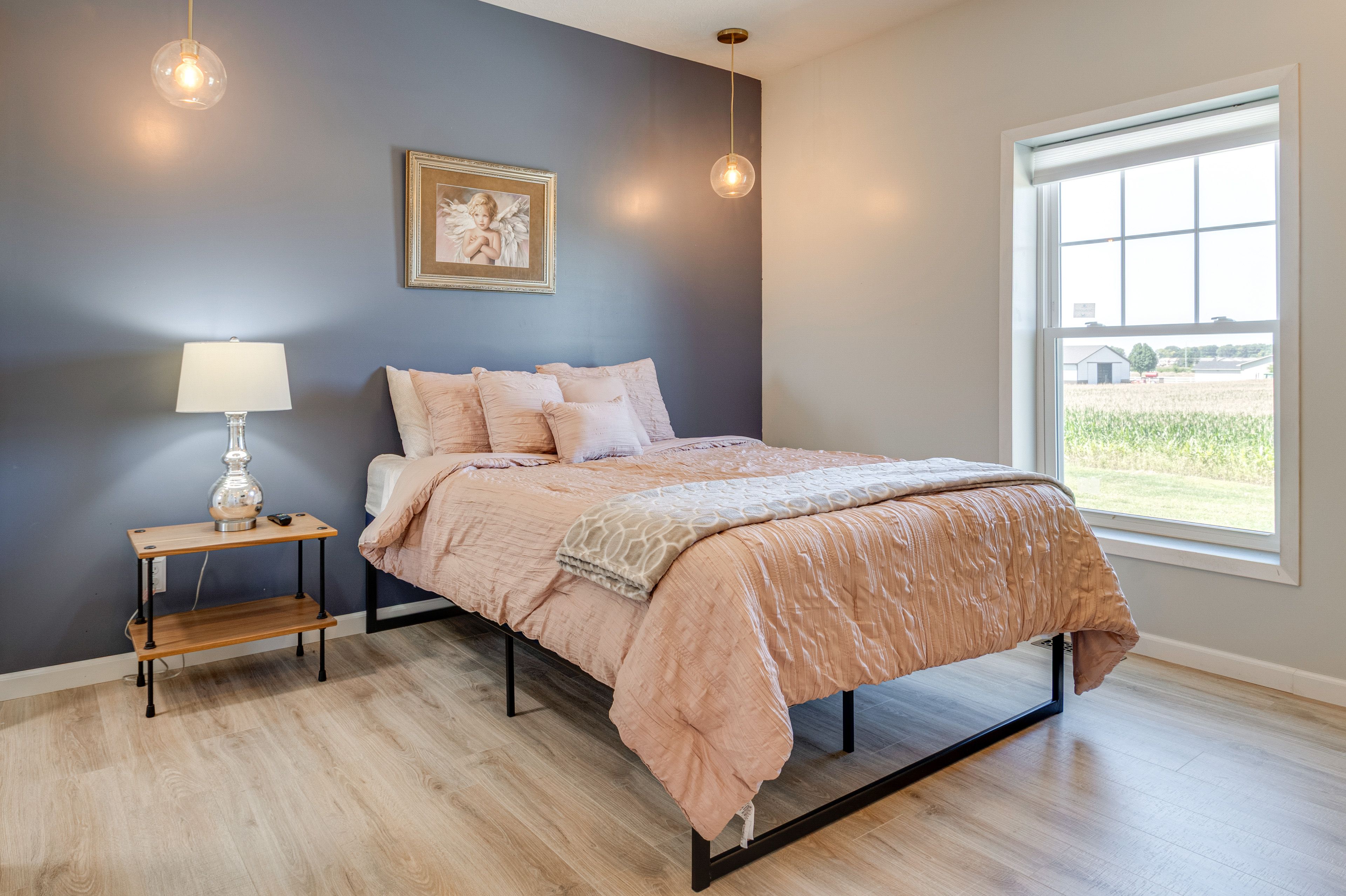 Bedroom 2 | 2nd Floor | Queen Bed