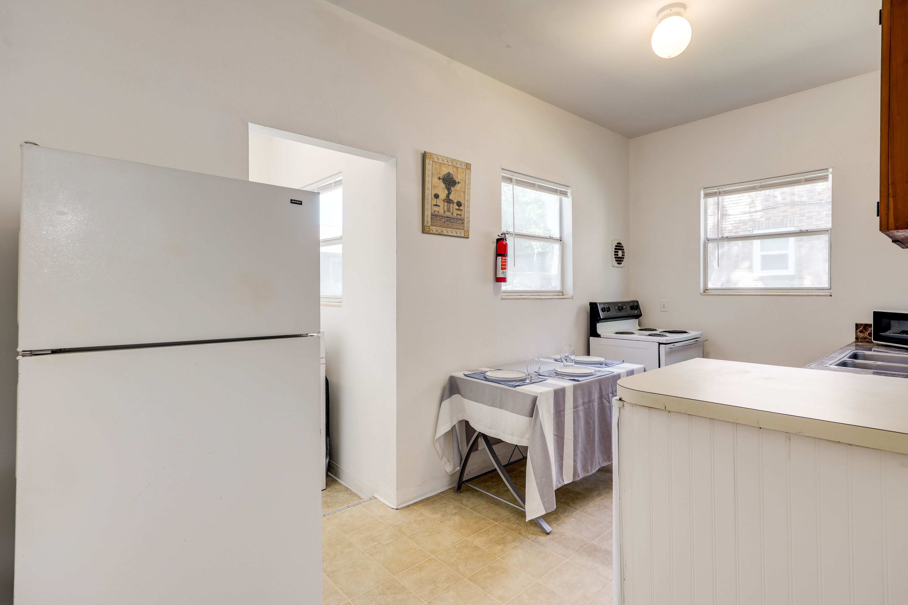 Kitchen | Cooking Basics | Single-Story Condo