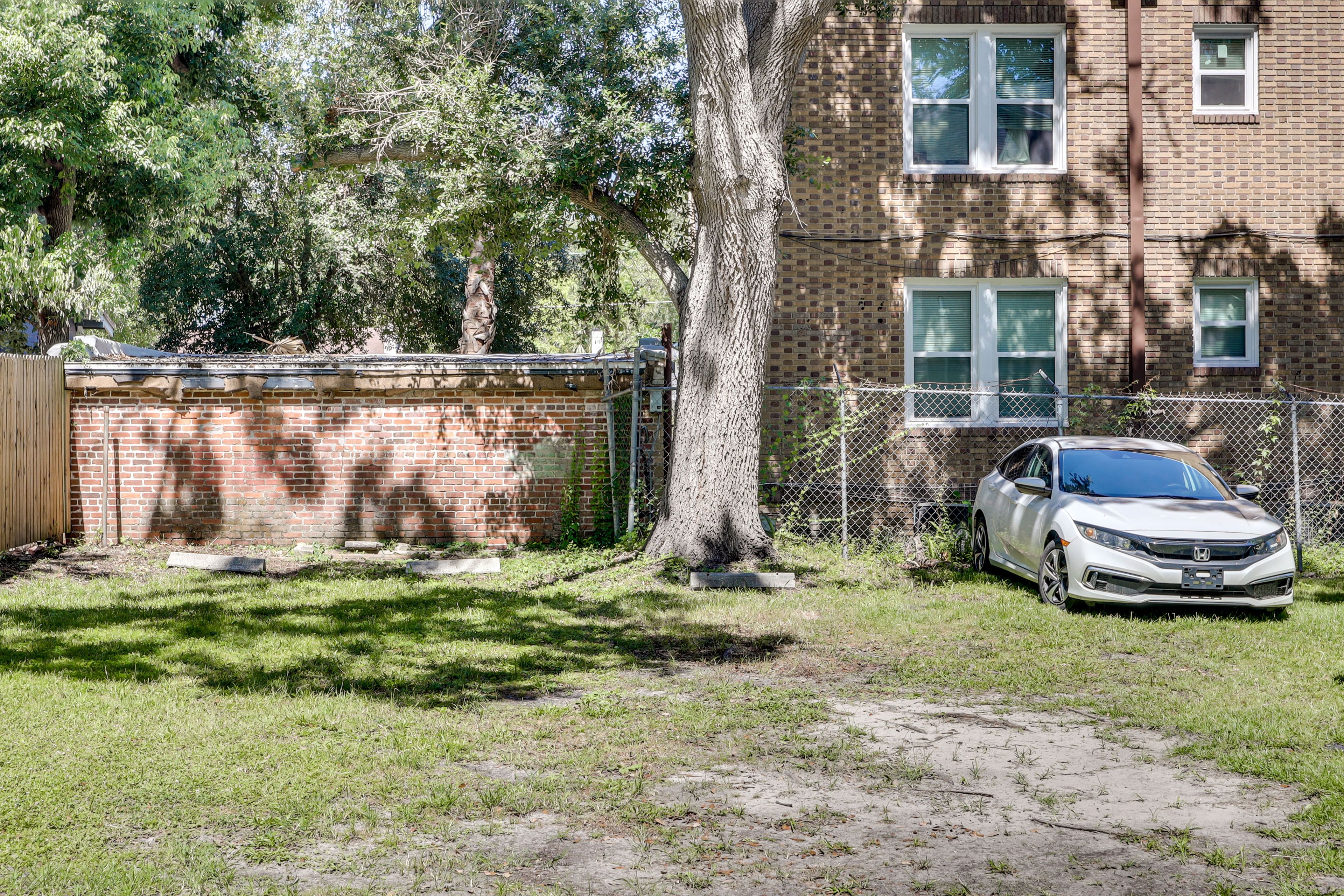 Parking | Parking Lot (2 Vehicles Max)