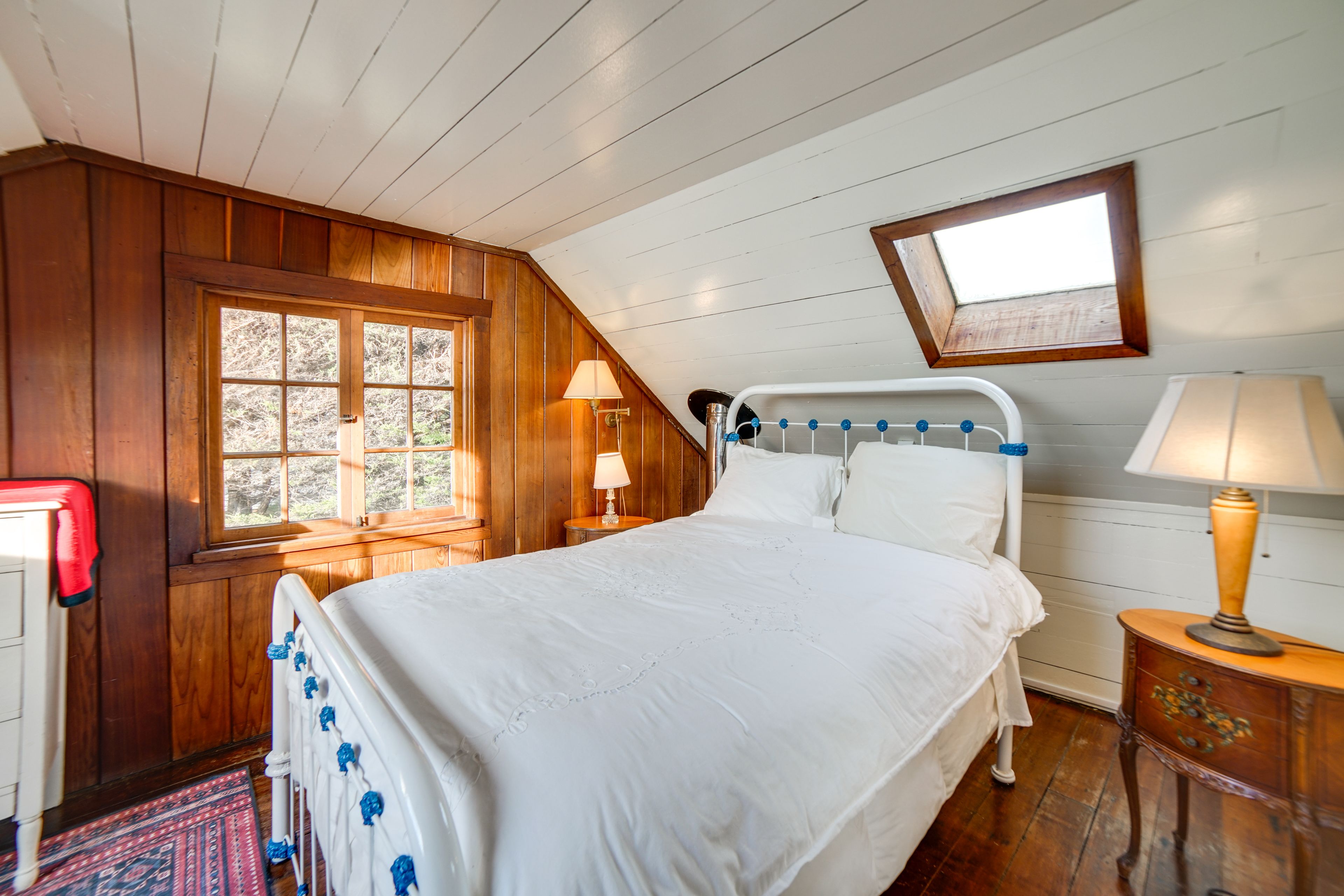 Bedroom 2 (Entrance via Bedroom 1) | Full Bed | 2nd Floor