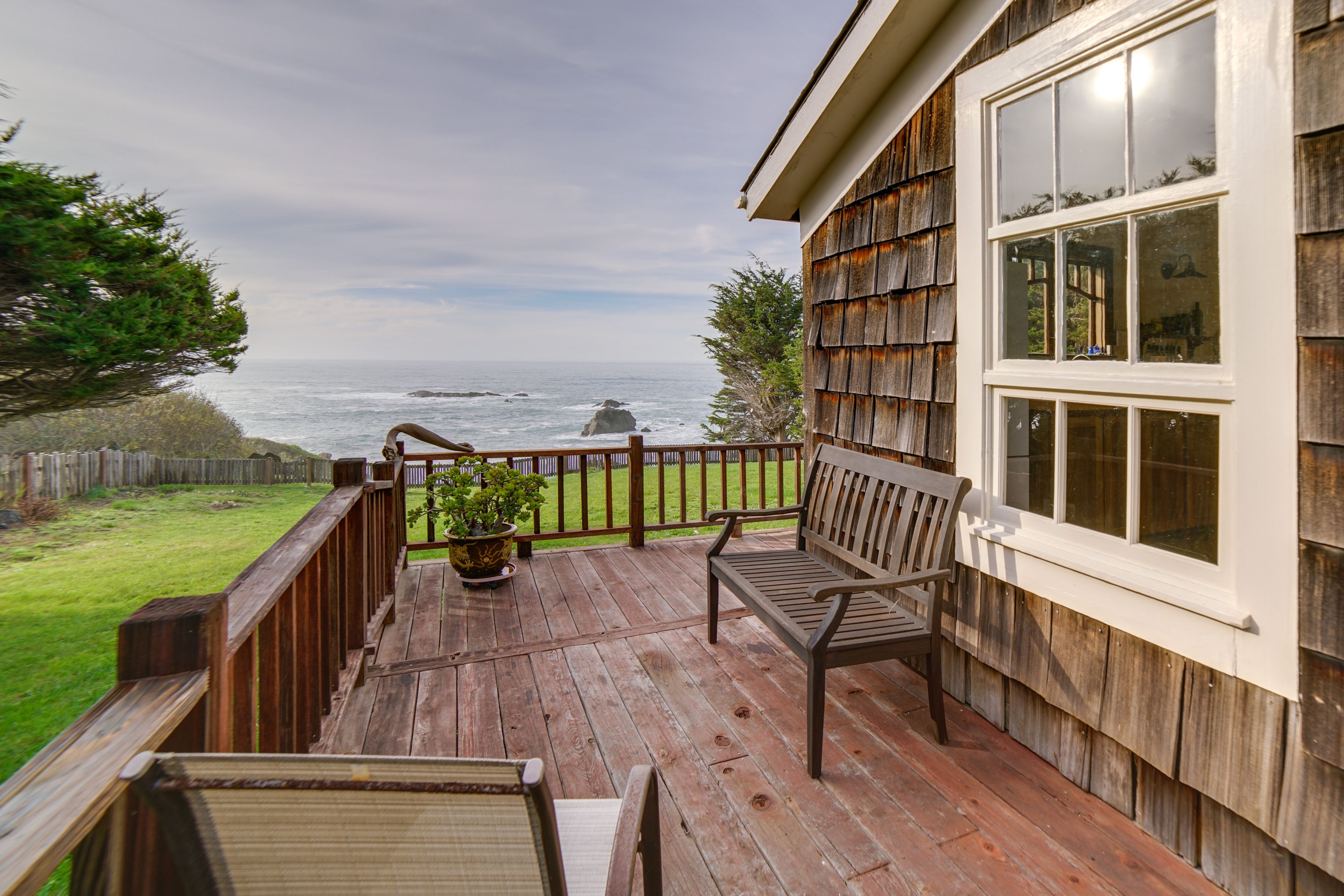 Wraparound Deck w/ Stunning Views