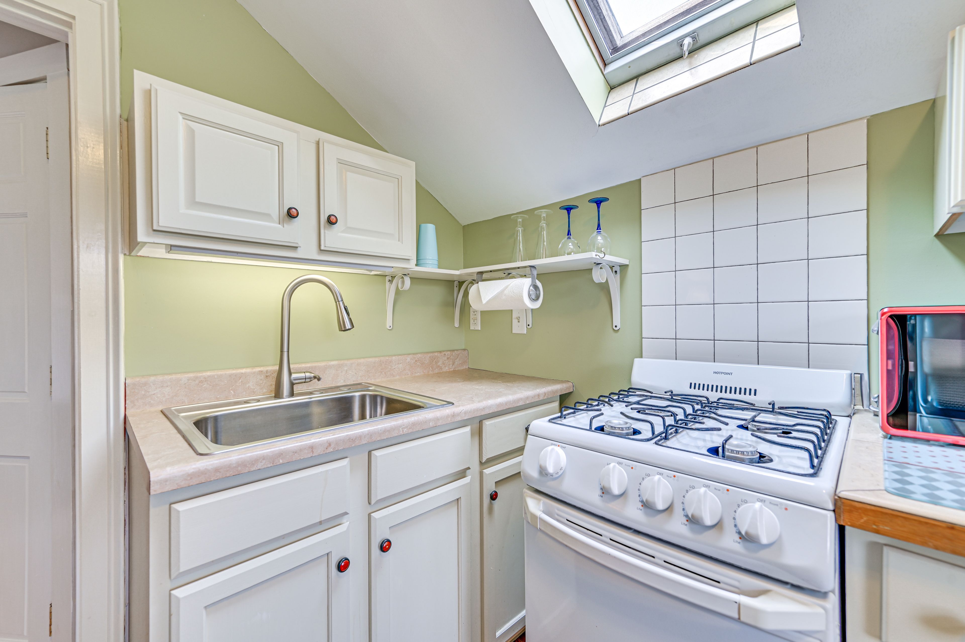 Kitchen | Refrigerator | Microwave | Toaster