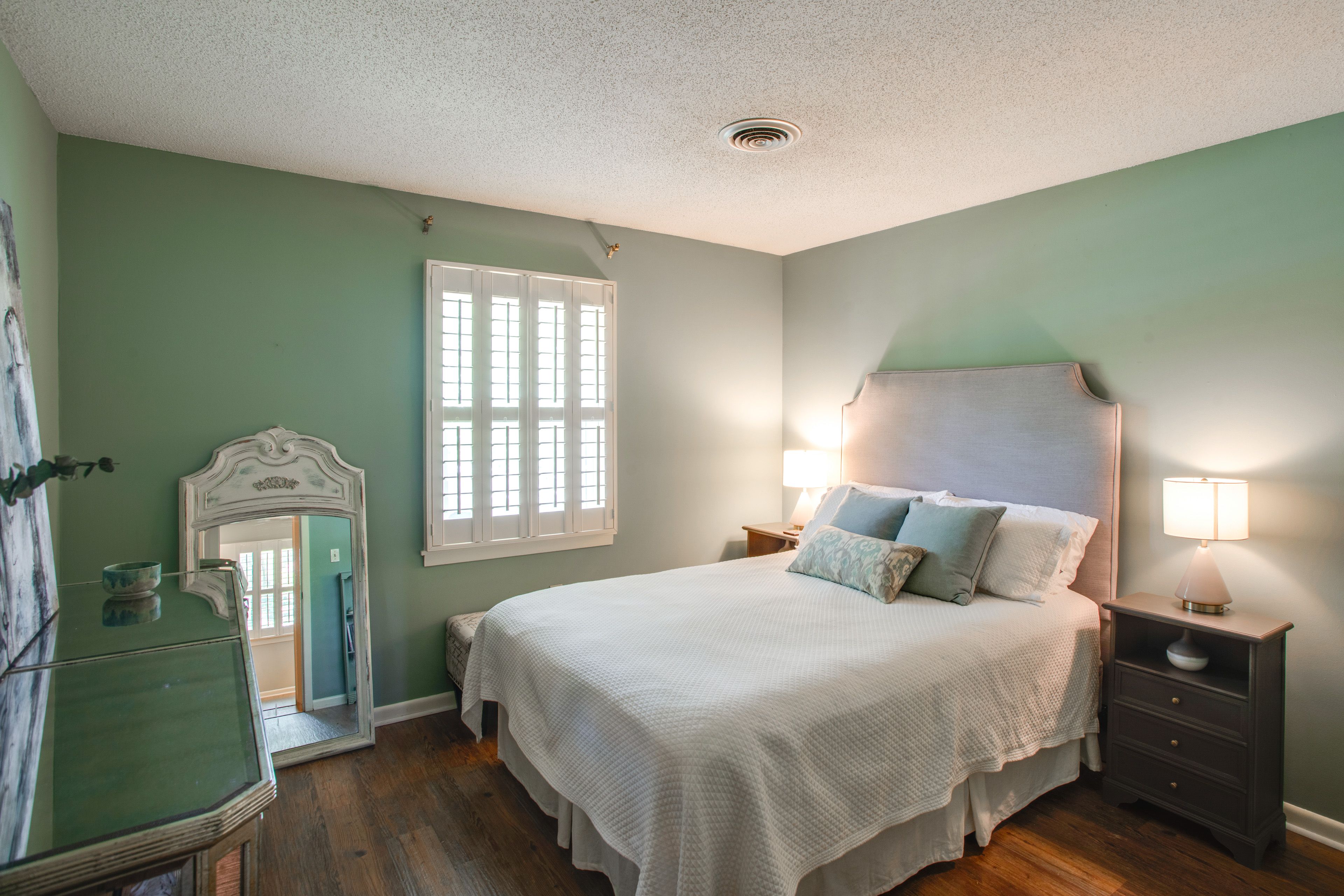Bedroom 1 | Queen Bed | Linens Provided