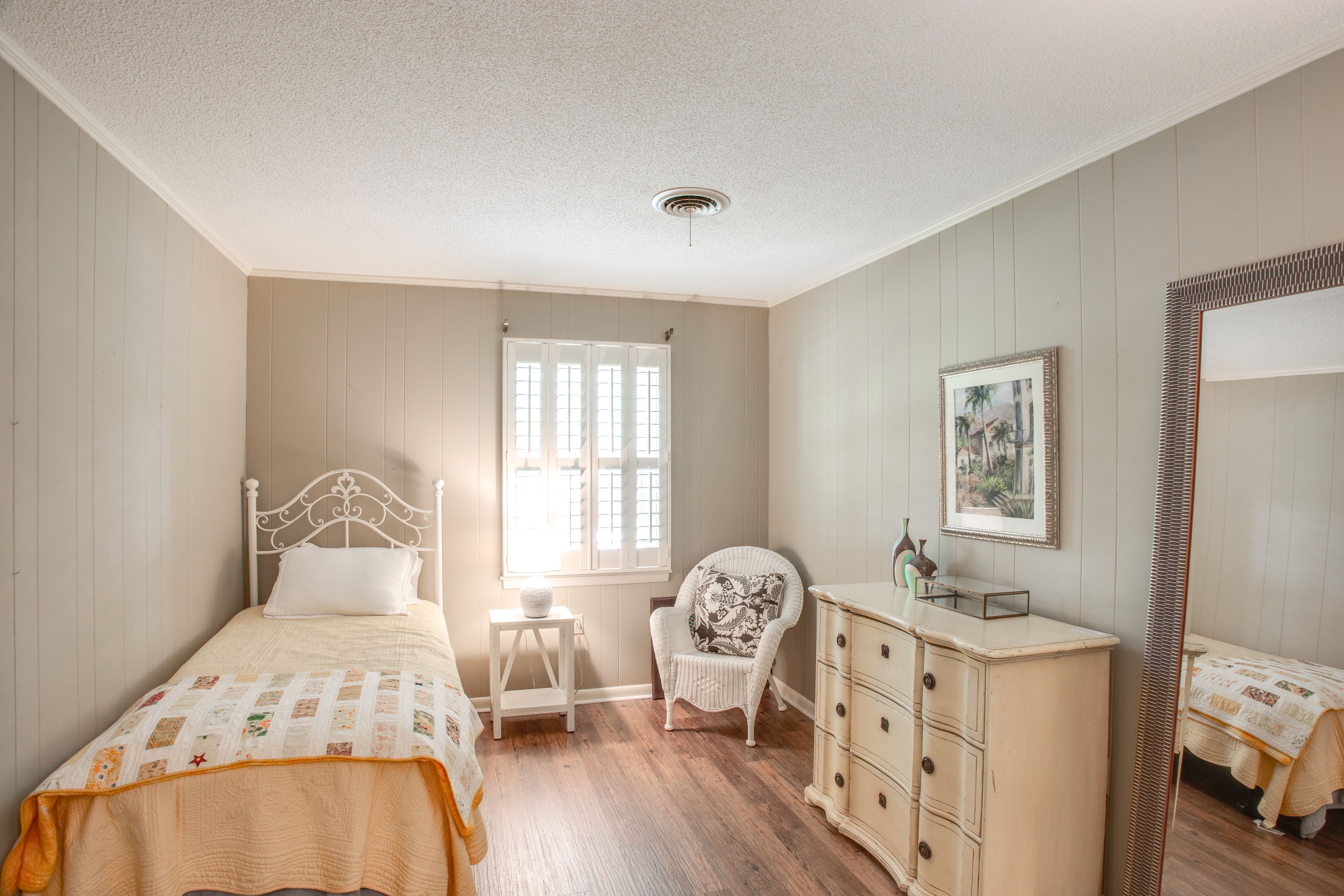Bedroom 3 | Twin Bed