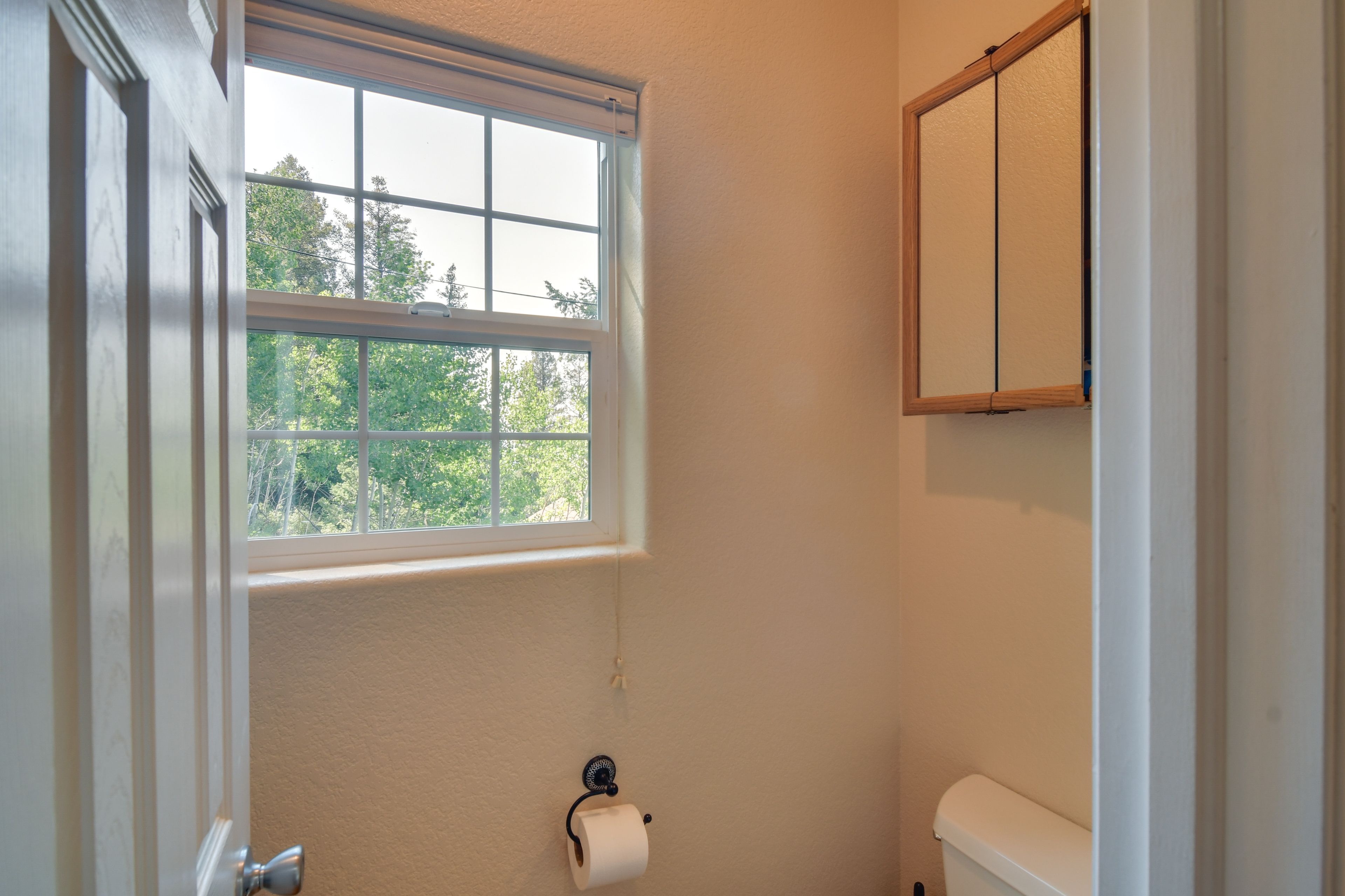 Half Bathroom | 1st Floor