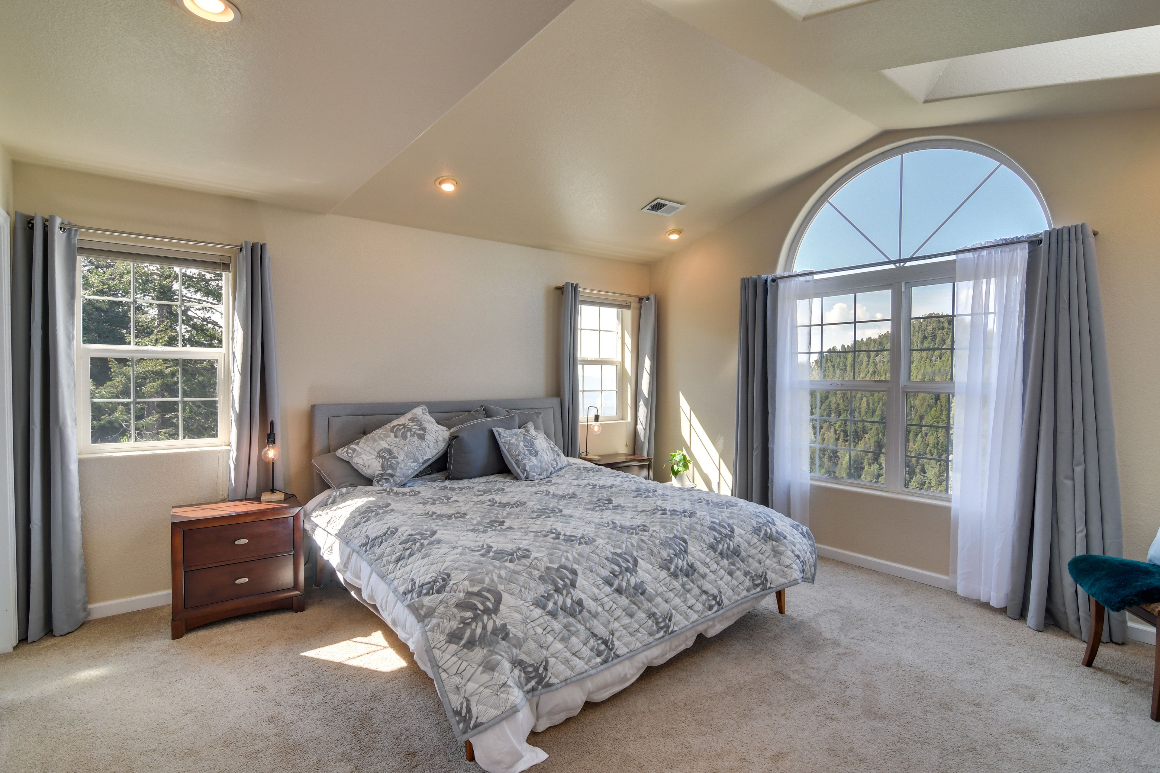 Bedroom 1 | 2nd Floor | King Bed