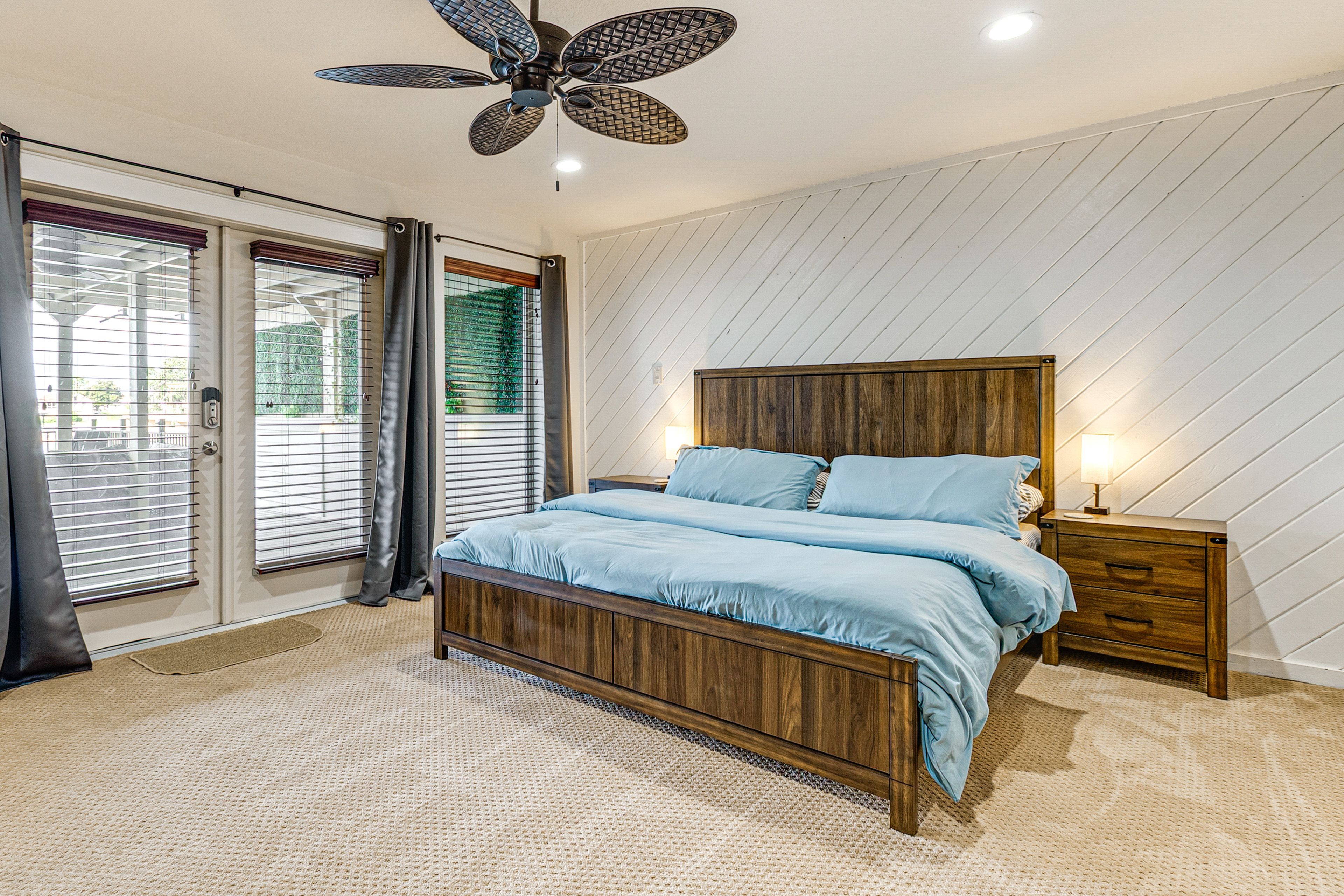 Bedroom 1 | King Bed | Linens Provided | Lower Floor