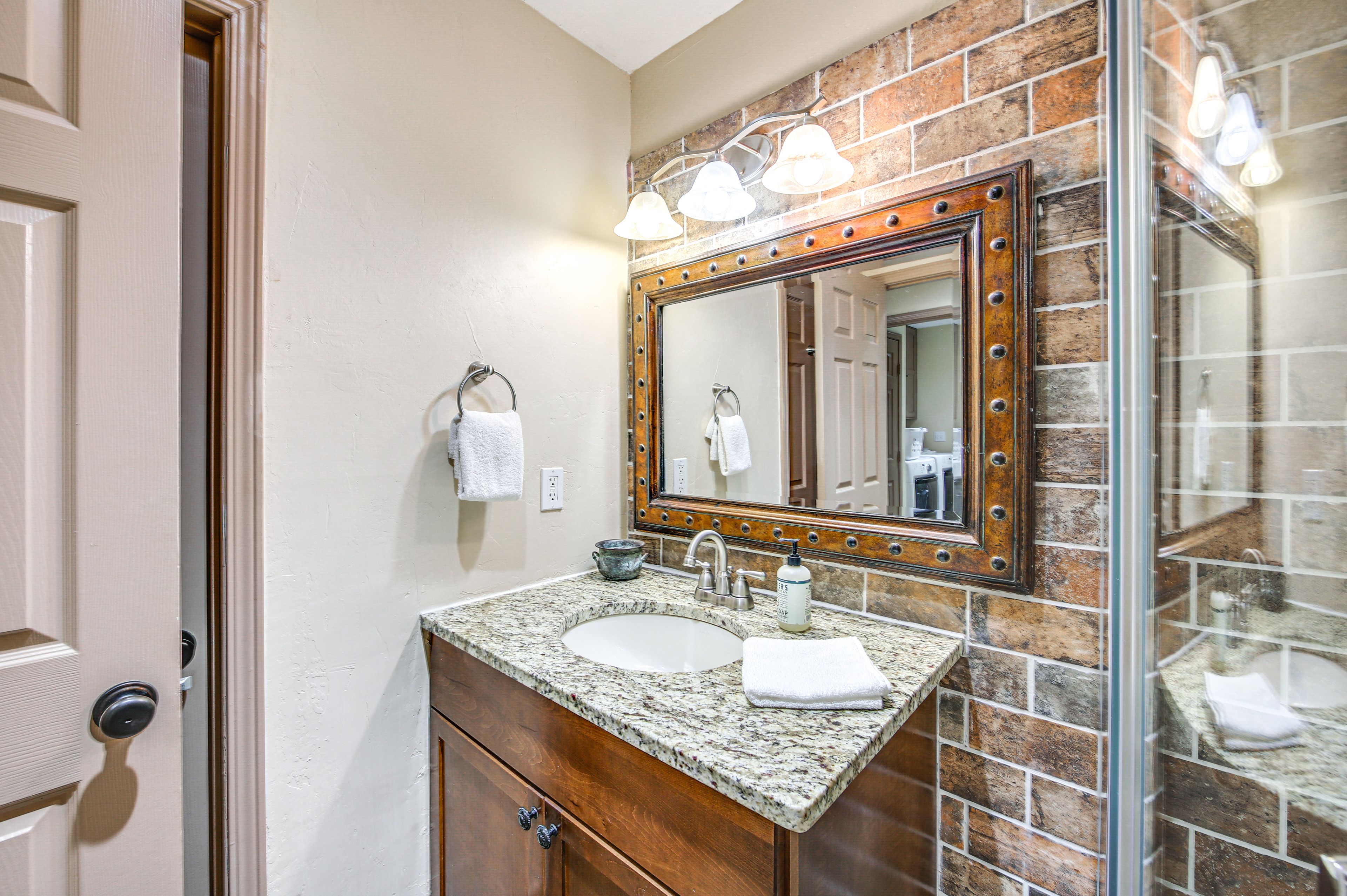Bathroom | Towels Provided | Main Floor