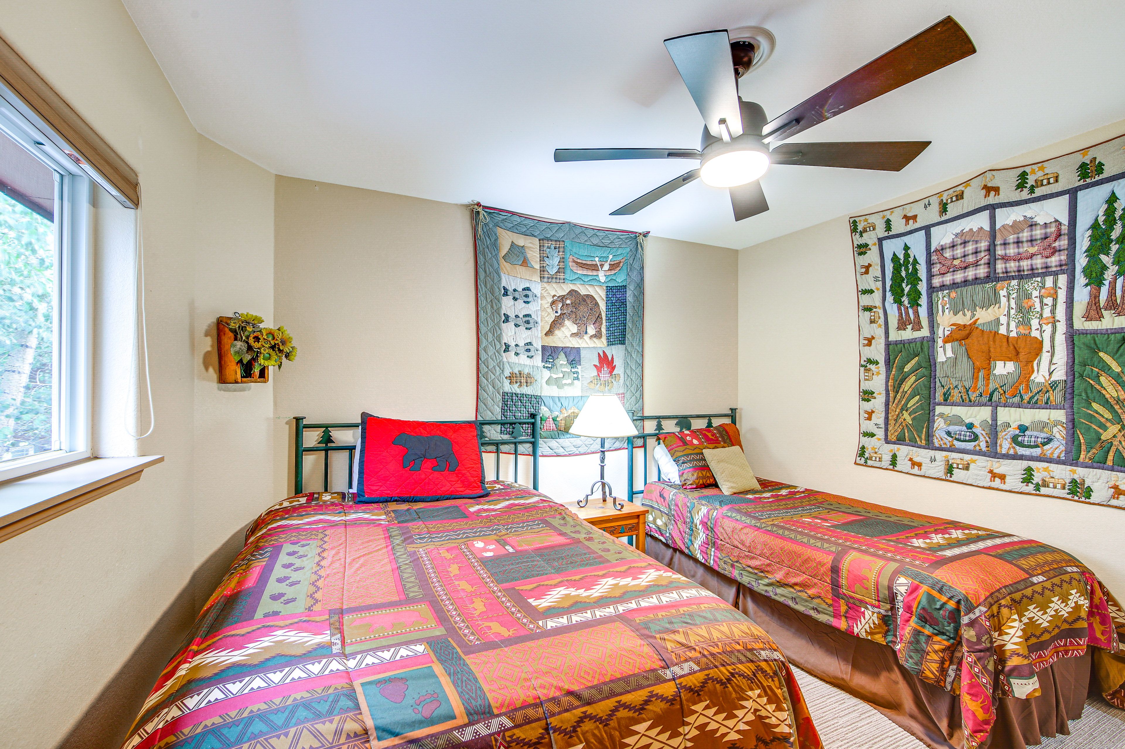Bedroom 3 | Twin Bed | Full Bed | Upper Floor
